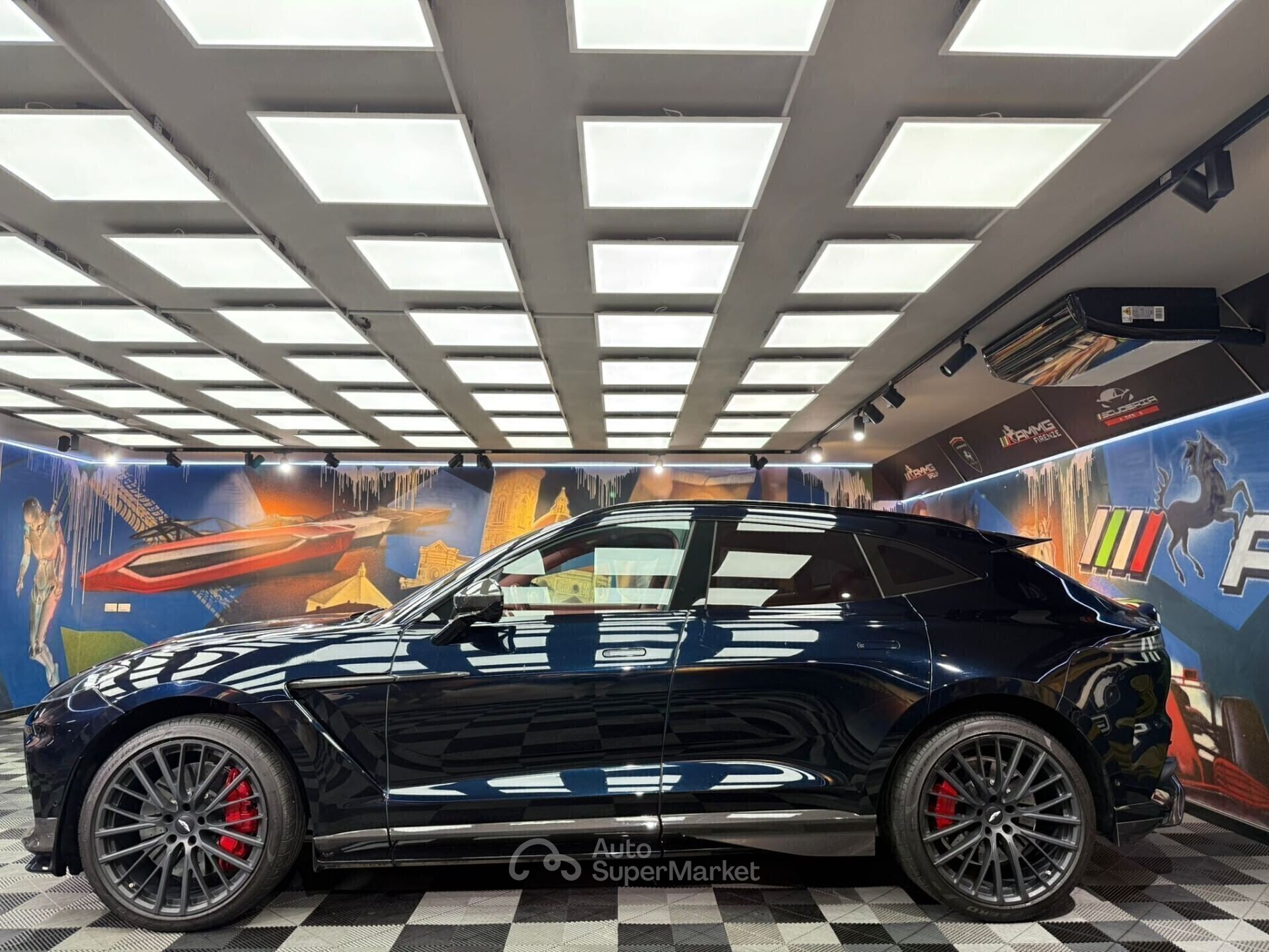 Aston Martin DBX