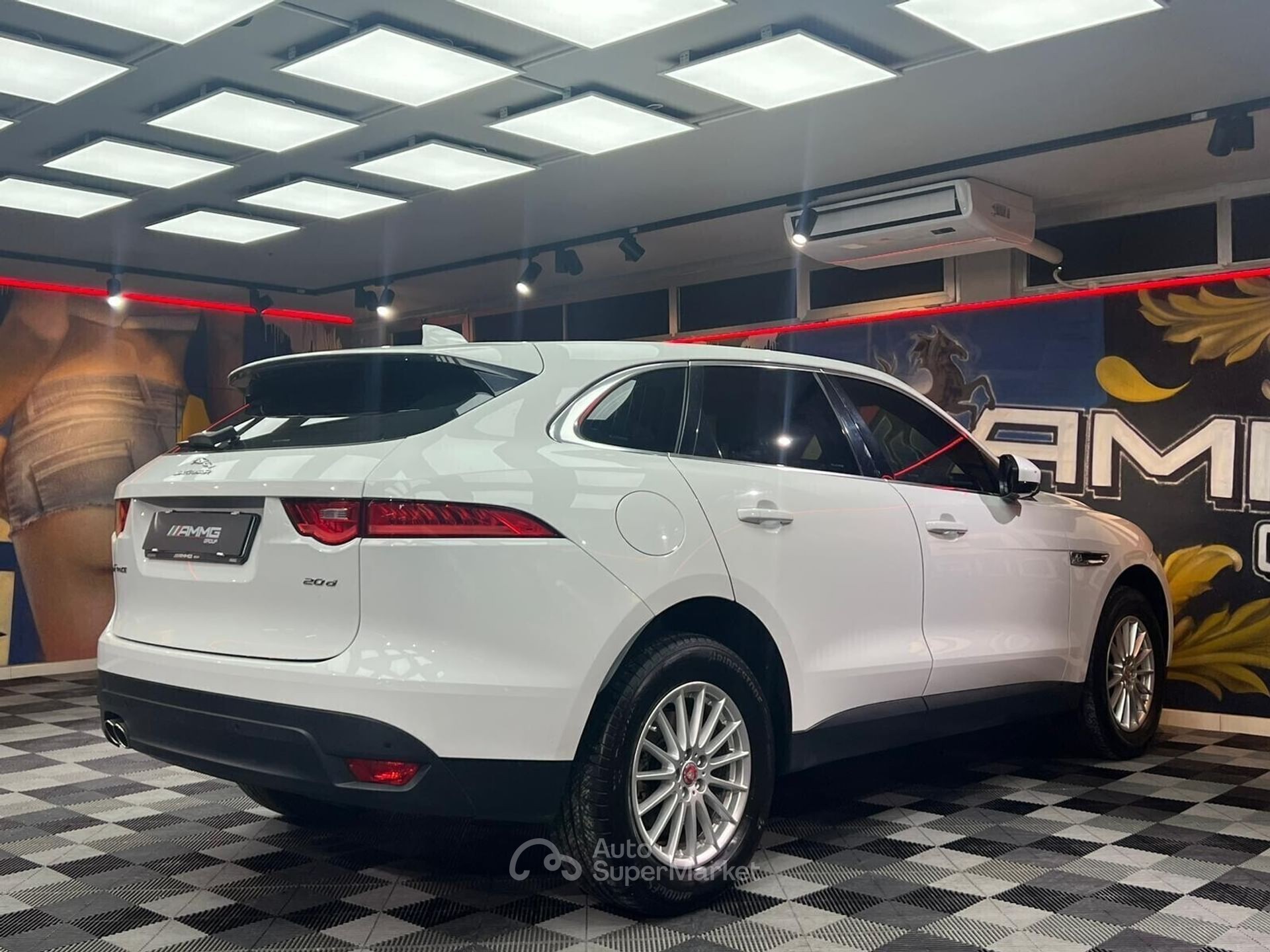 Jaguar F-Pace