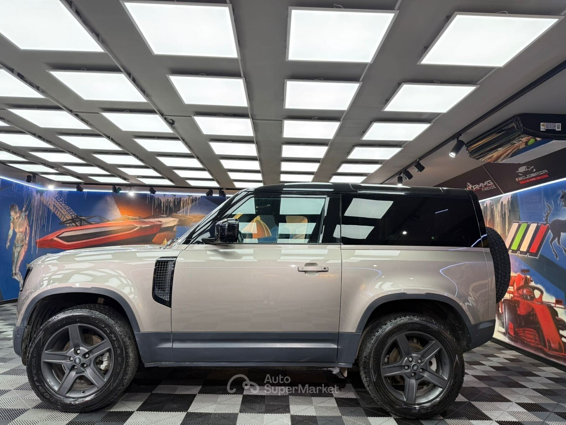 Land Rover Defender