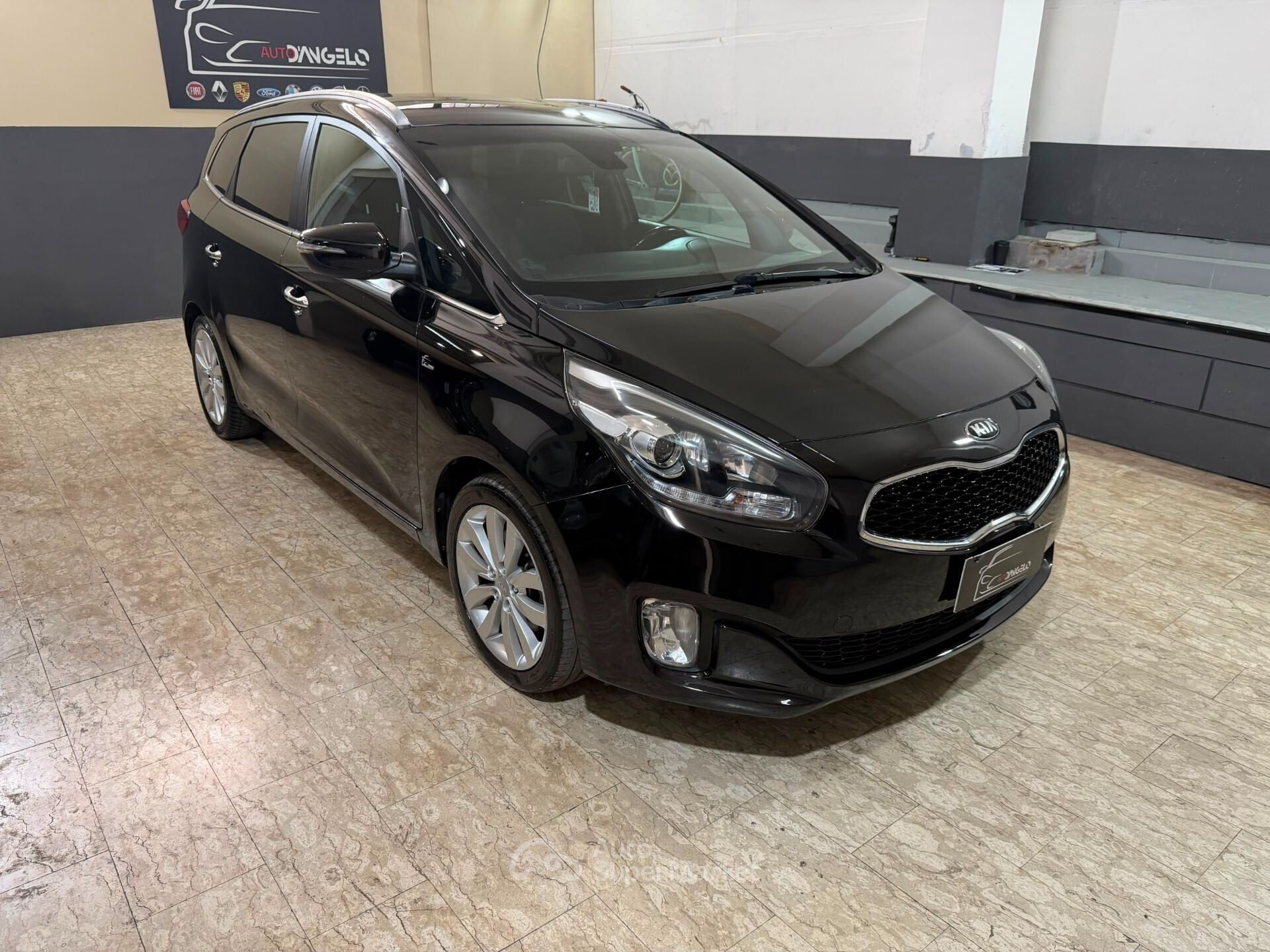 Kia Carens