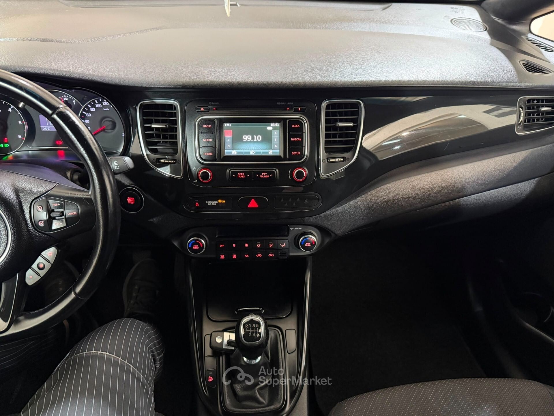 Kia Carens
