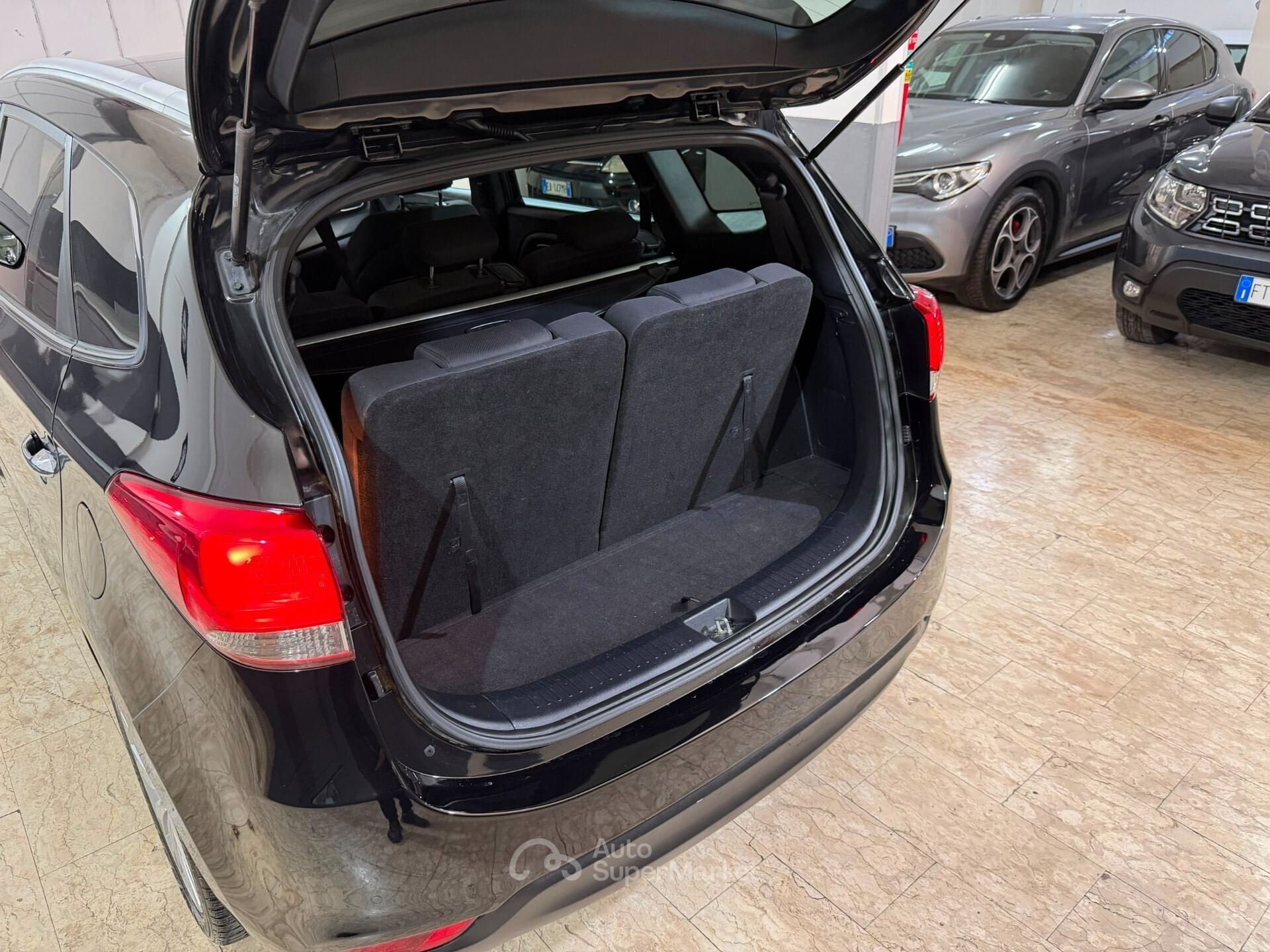 Kia Carens