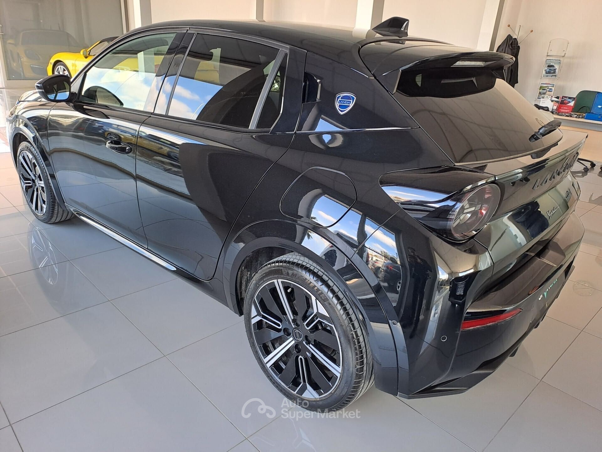 Lancia Ypsilon