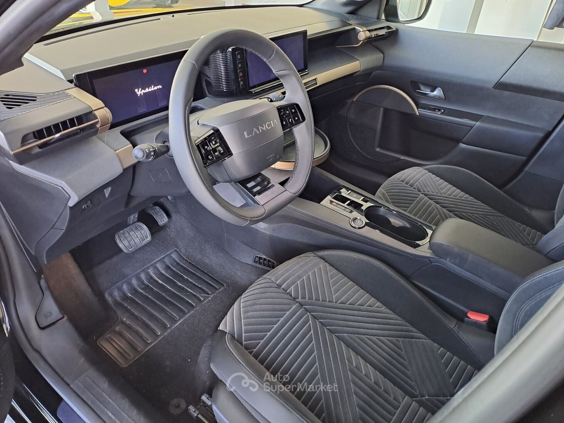Lancia Ypsilon