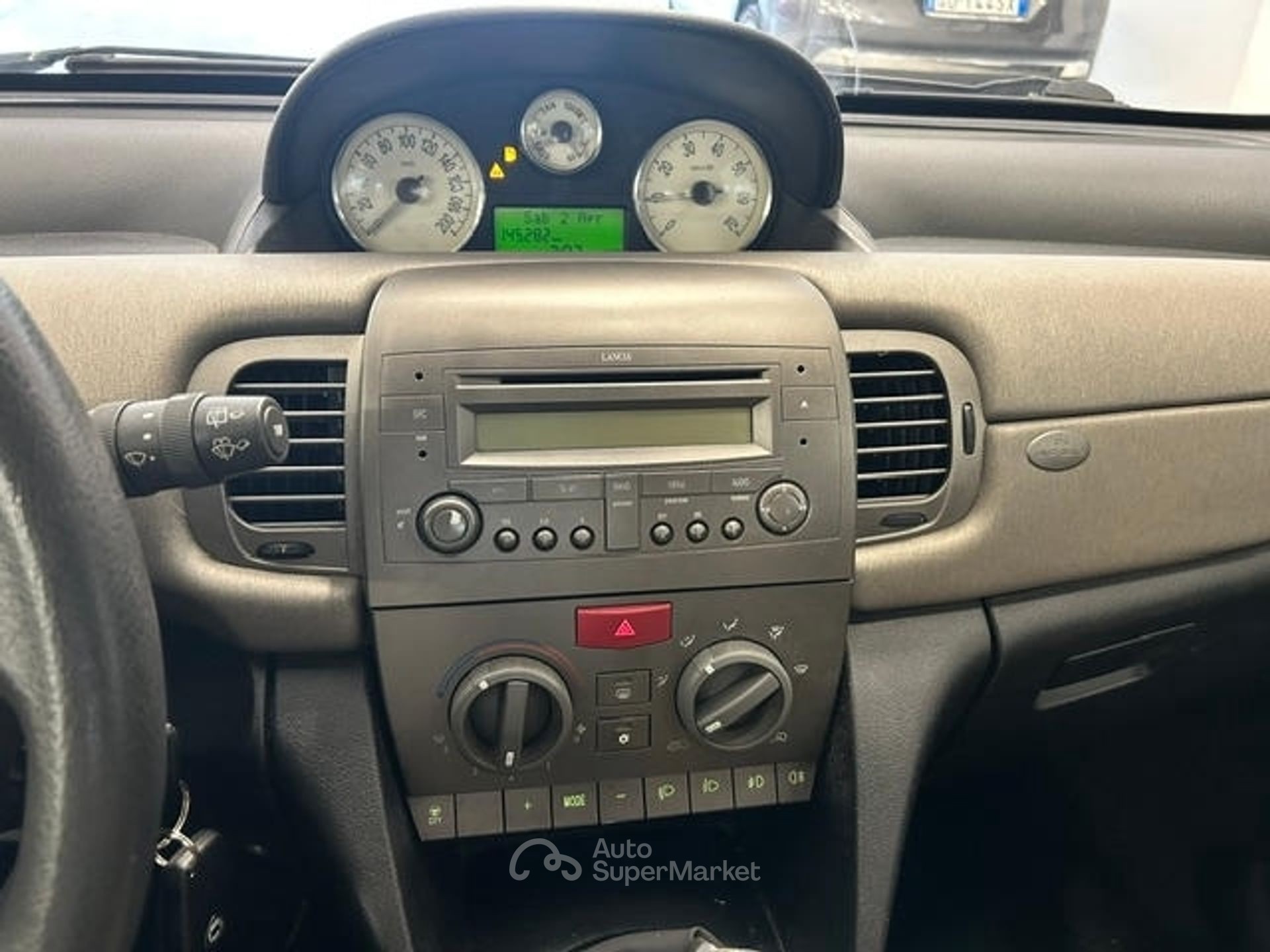 Lancia Ypsilon