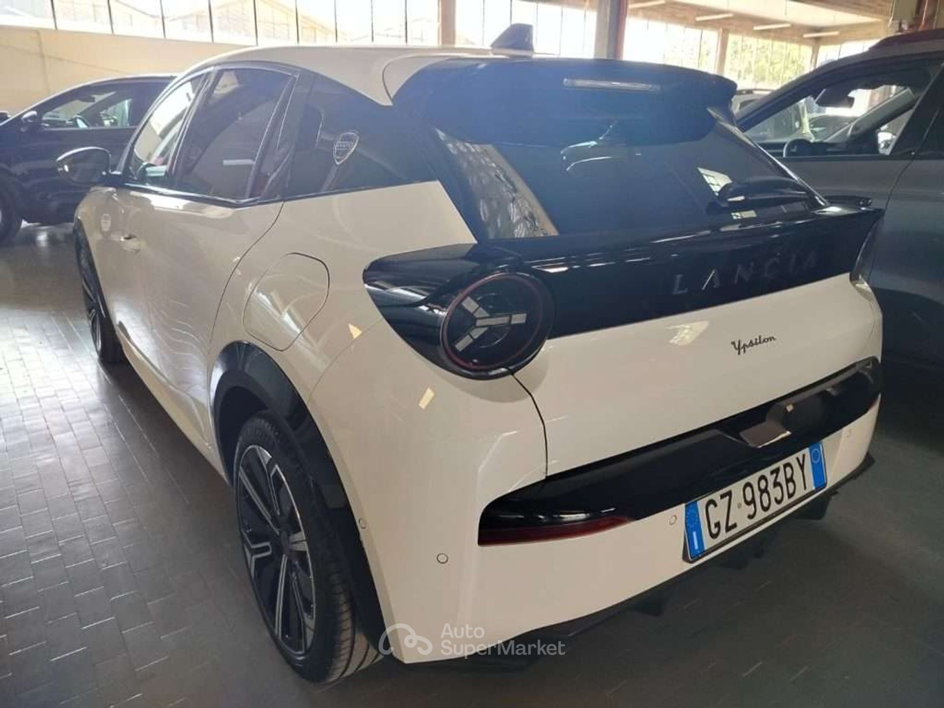 Lancia Ypsilon