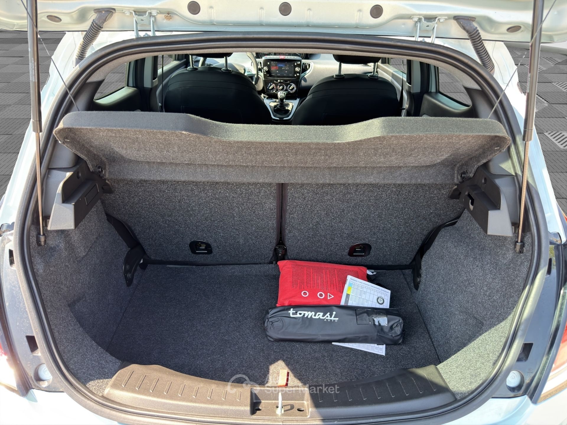 Lancia Ypsilon