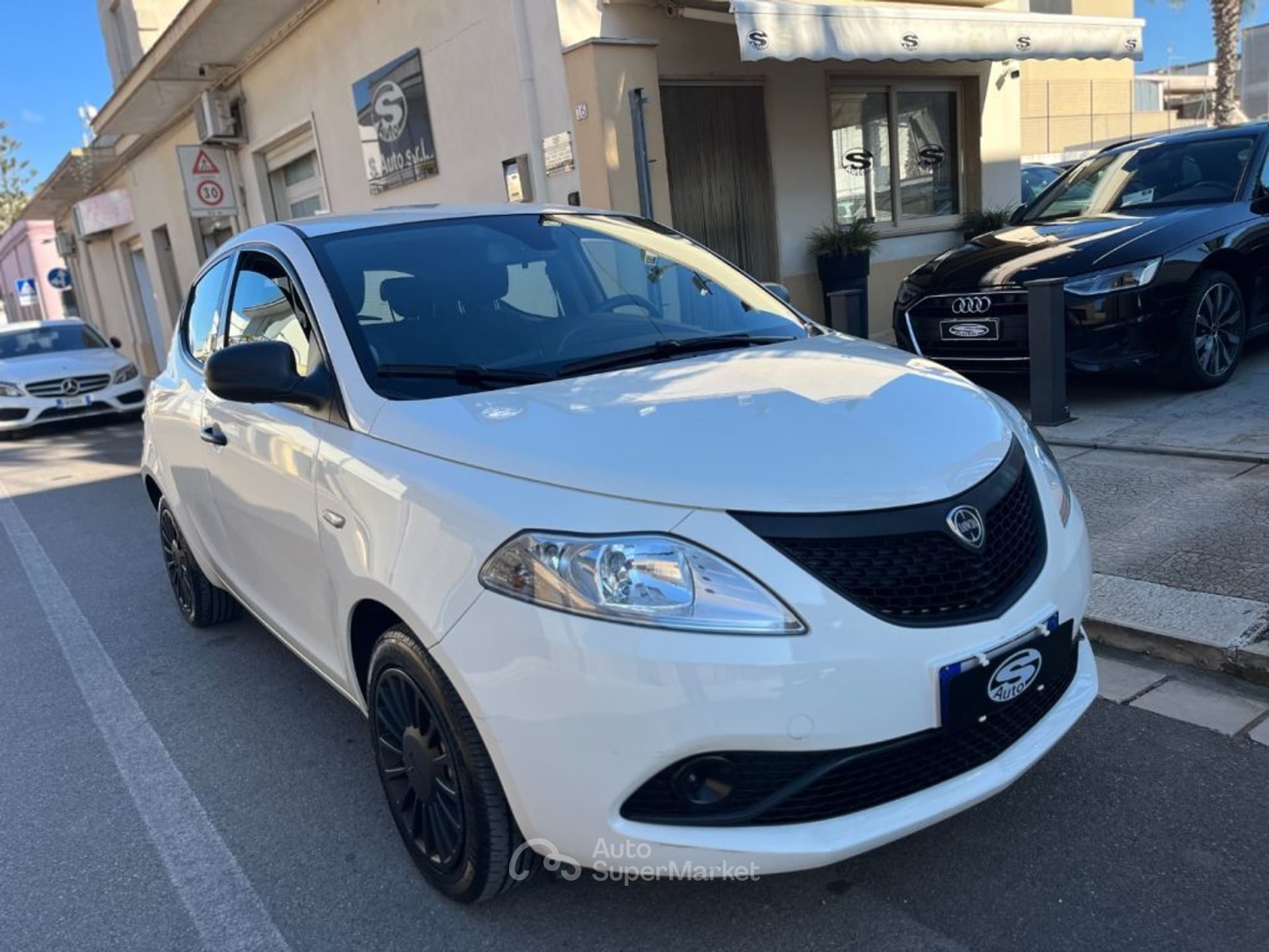 Lancia Ypsilon