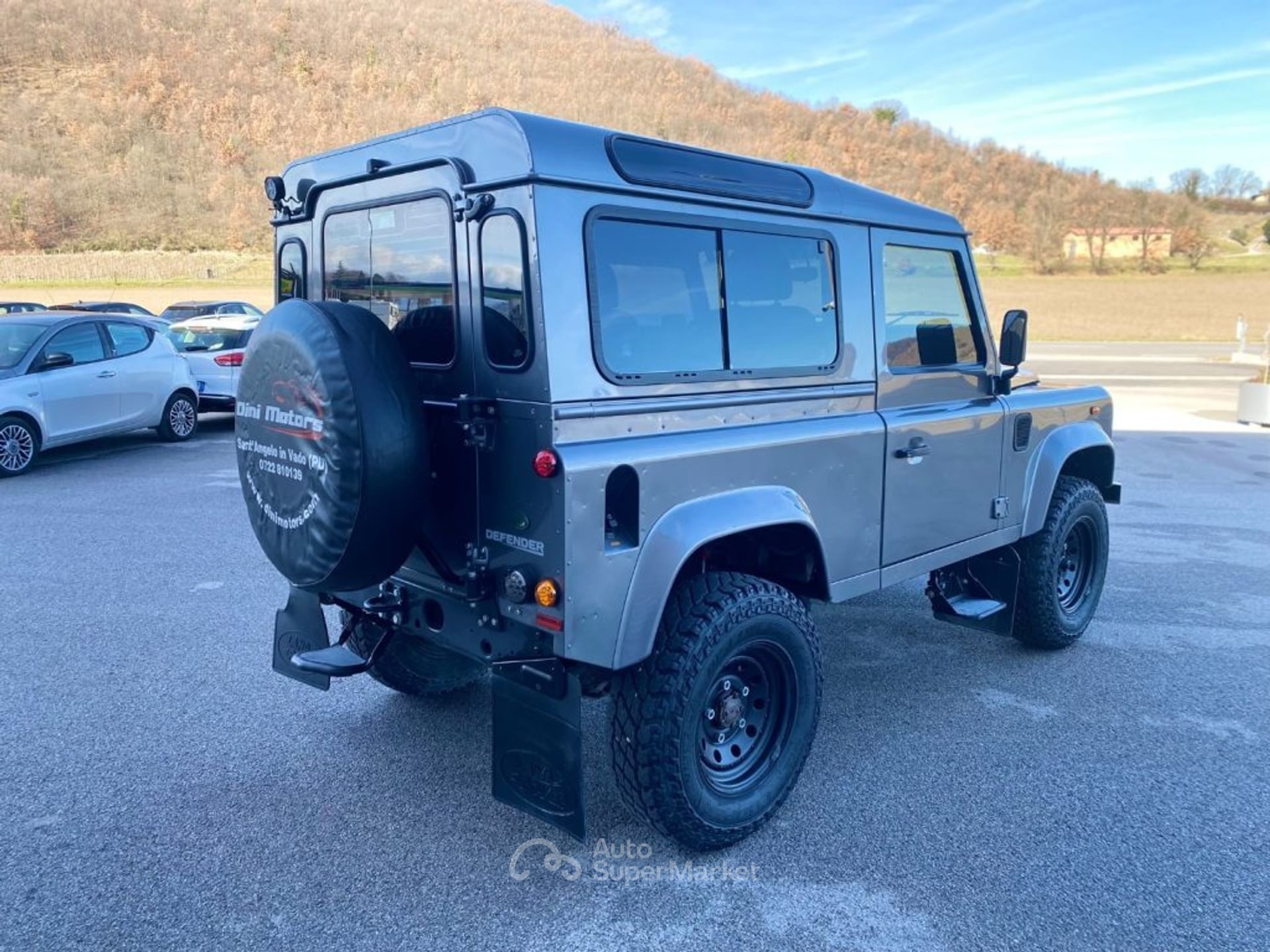 Land Rover Defender