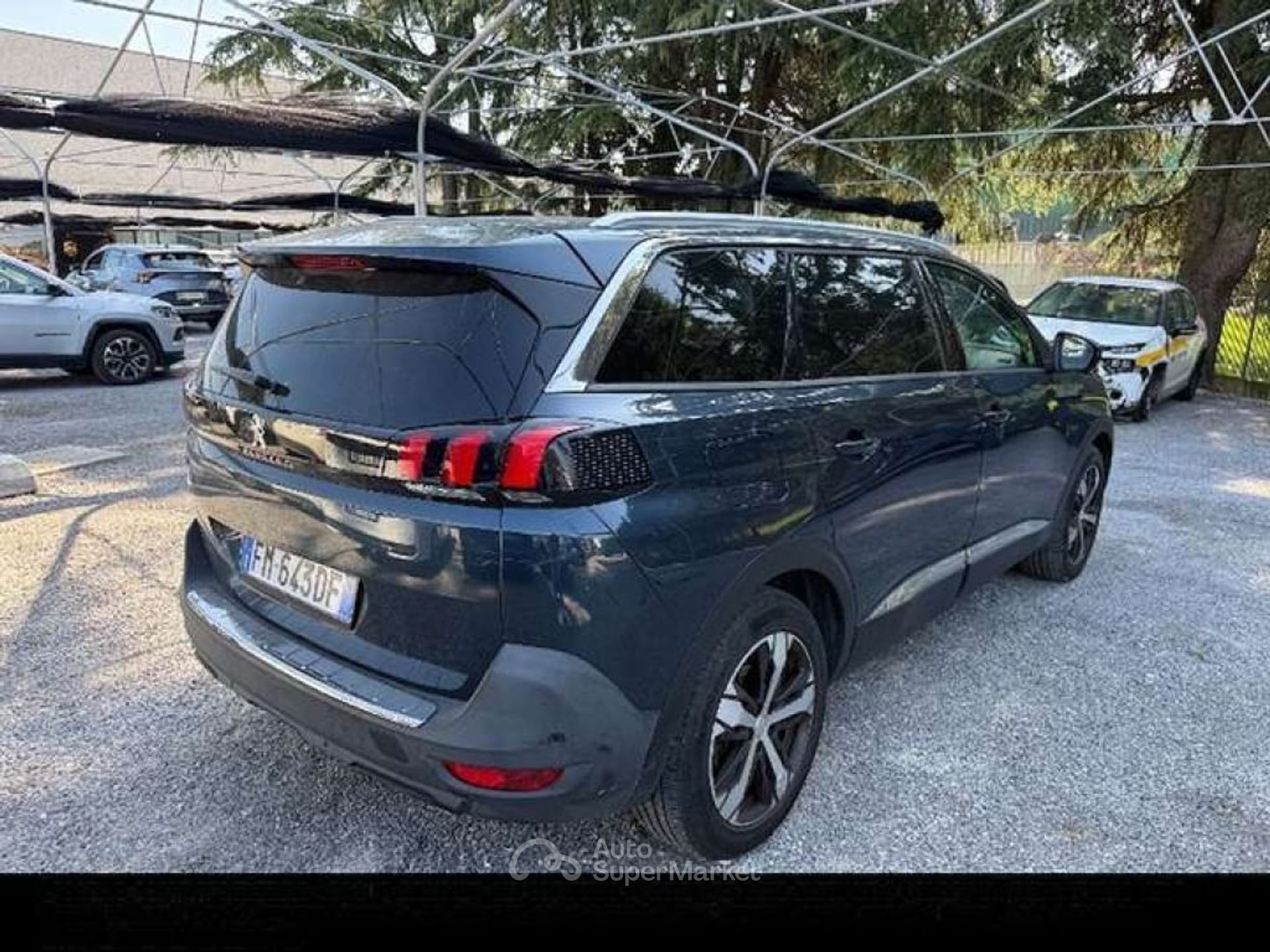 Peugeot 5008
