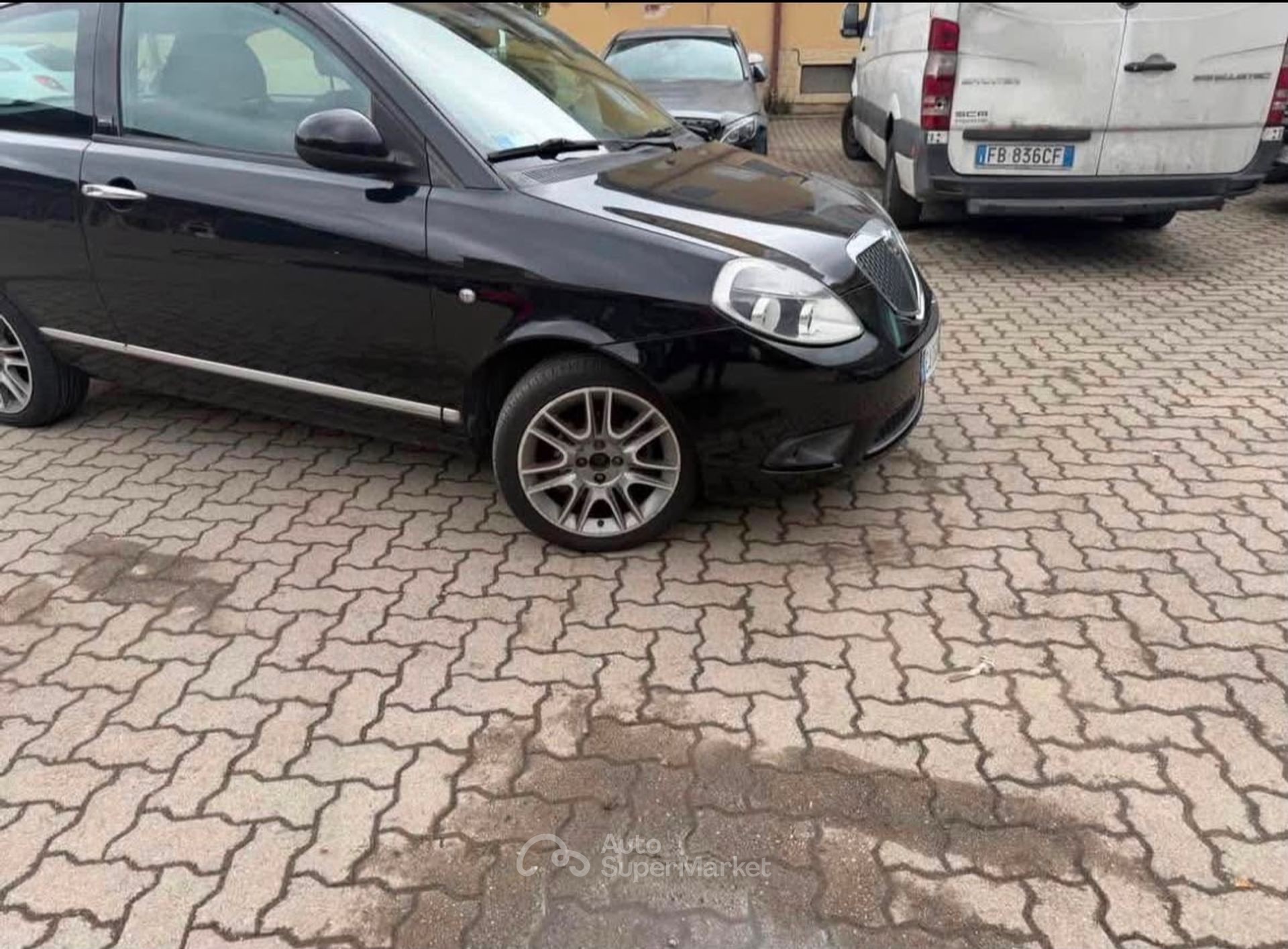 Lancia Ypsilon