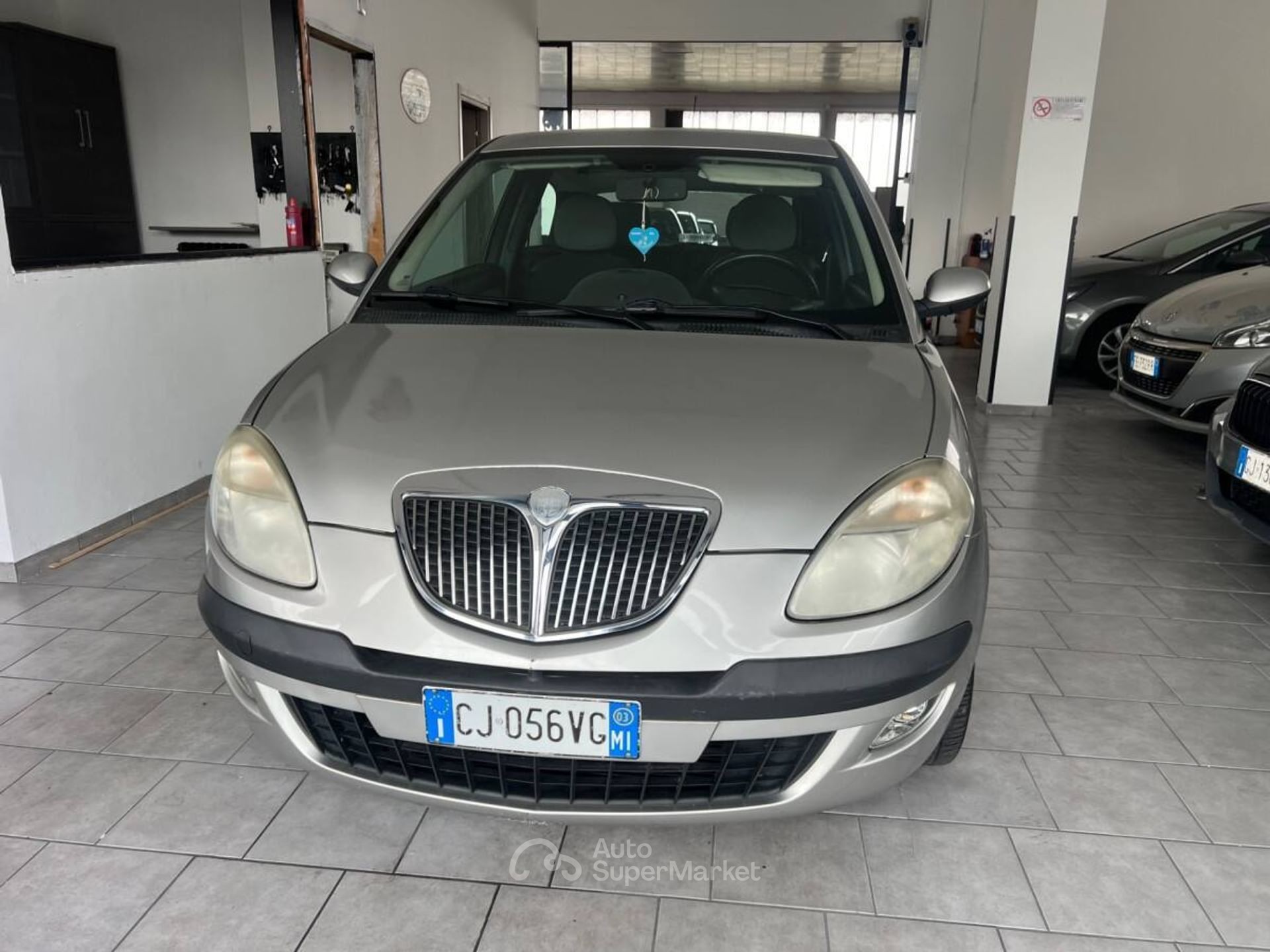 Lancia Ypsilon
