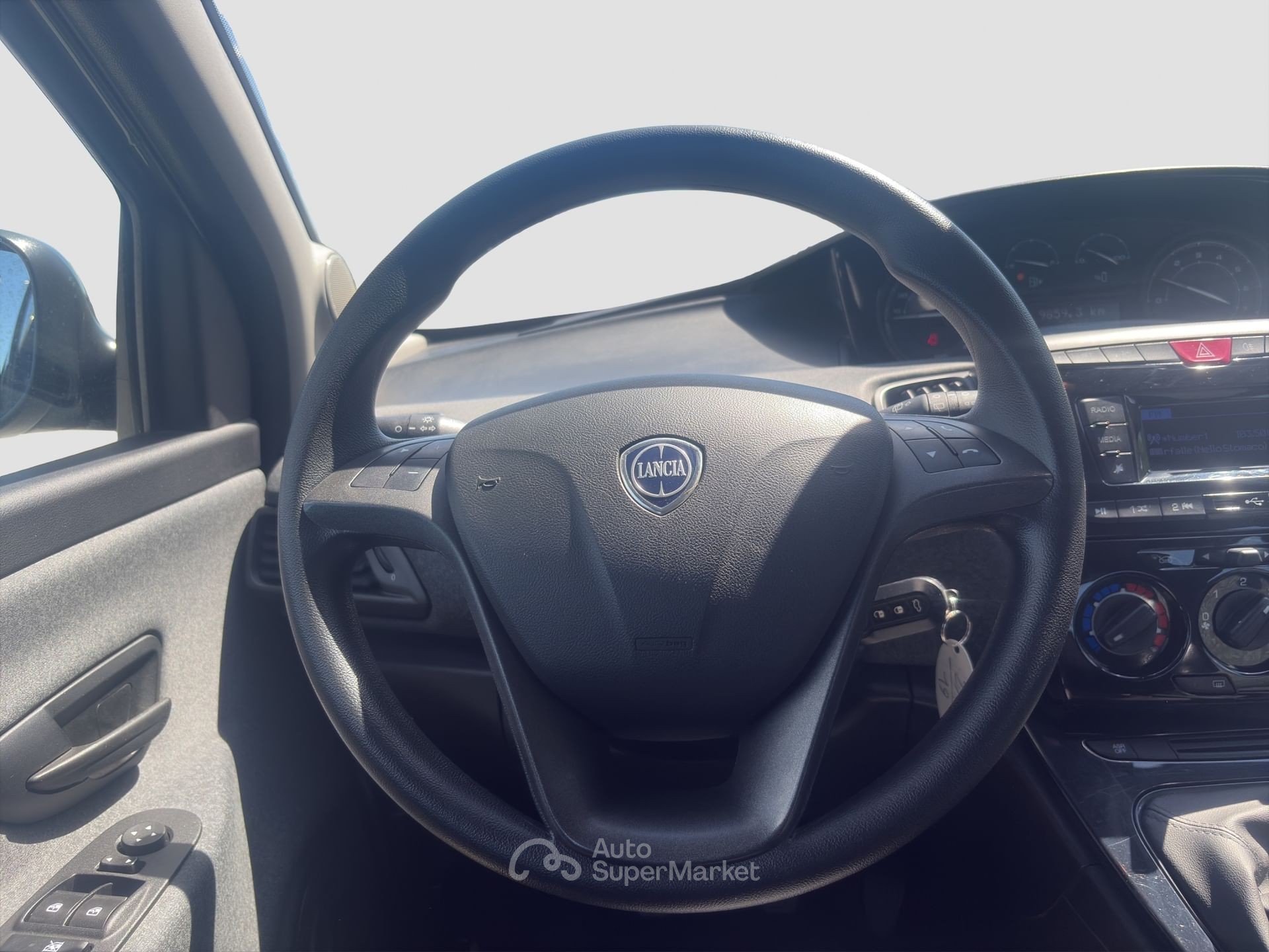 Lancia Ypsilon