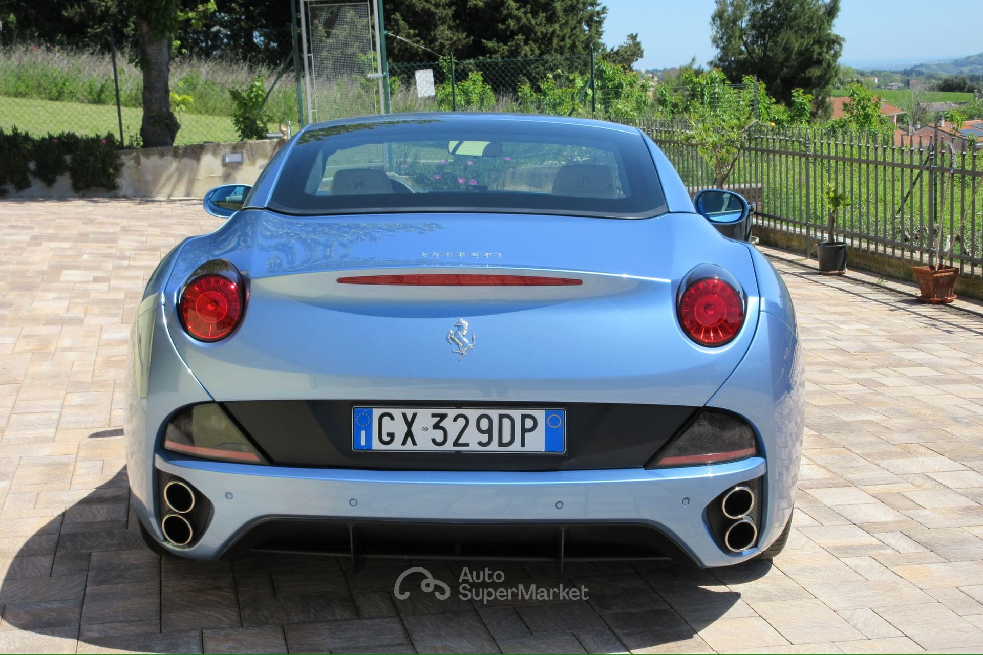 Ferrari California