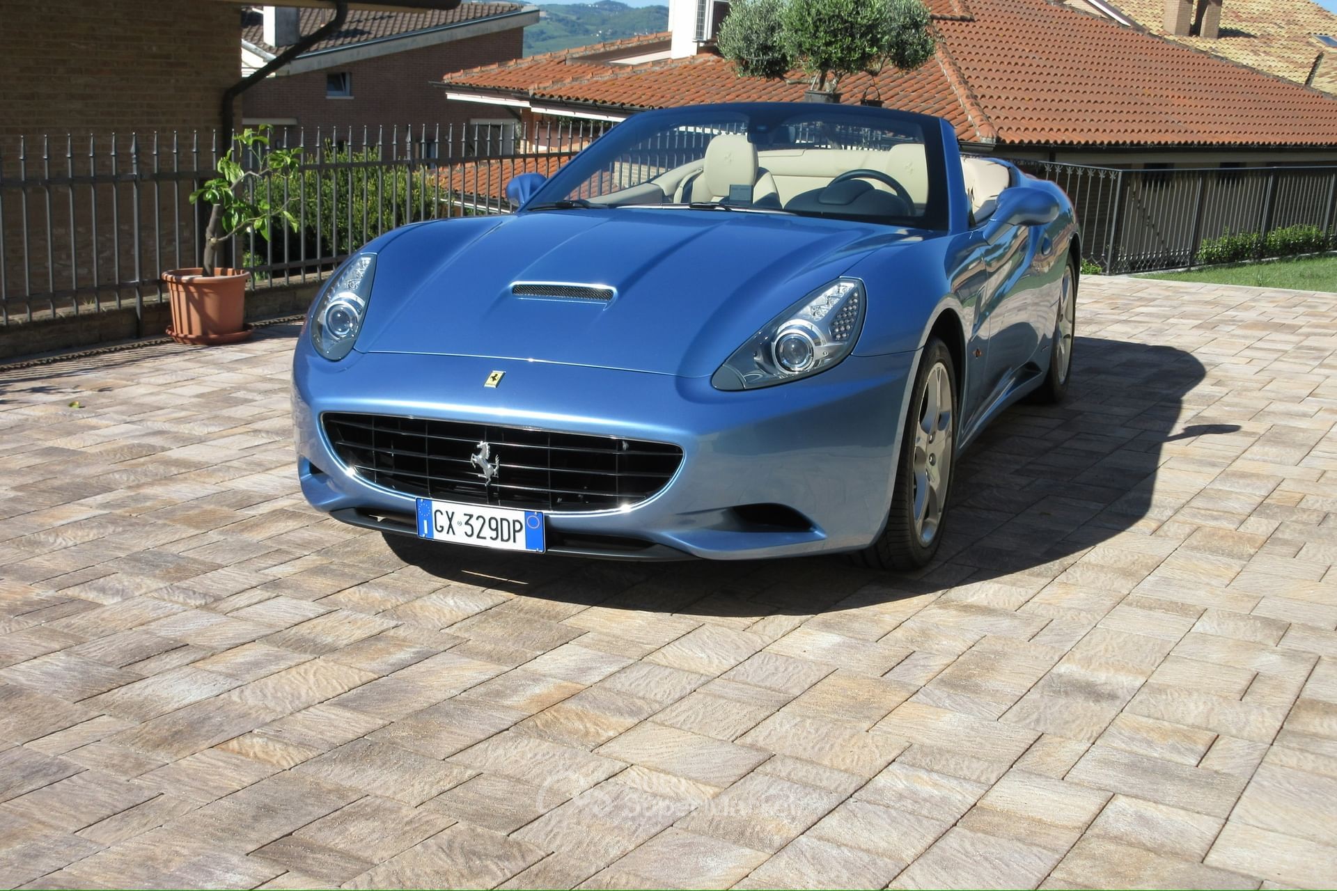 Ferrari California