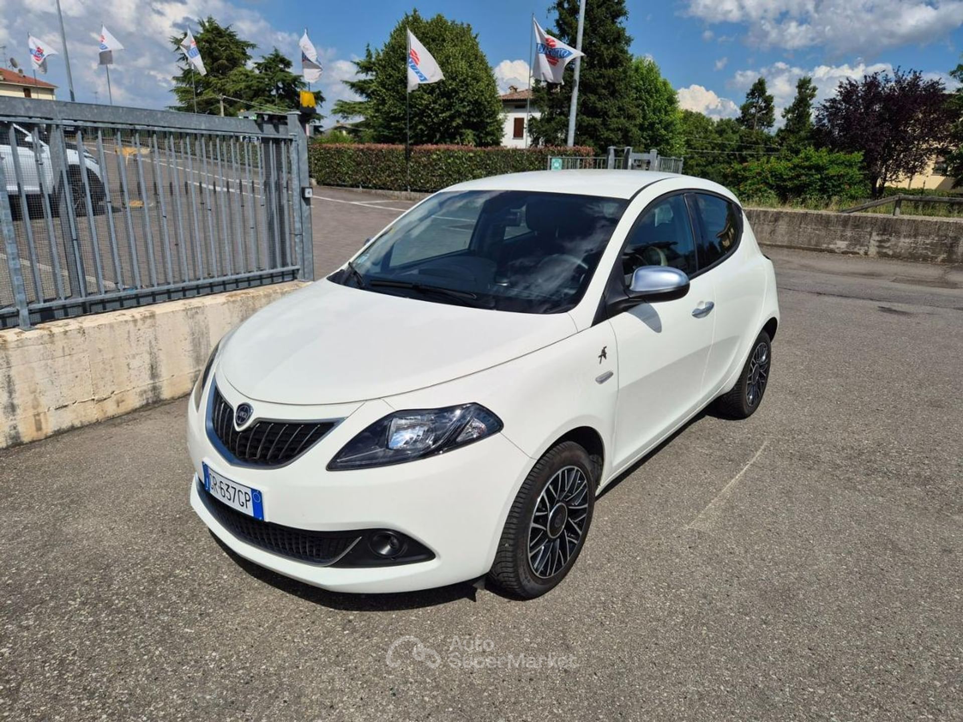 Lancia Ypsilon