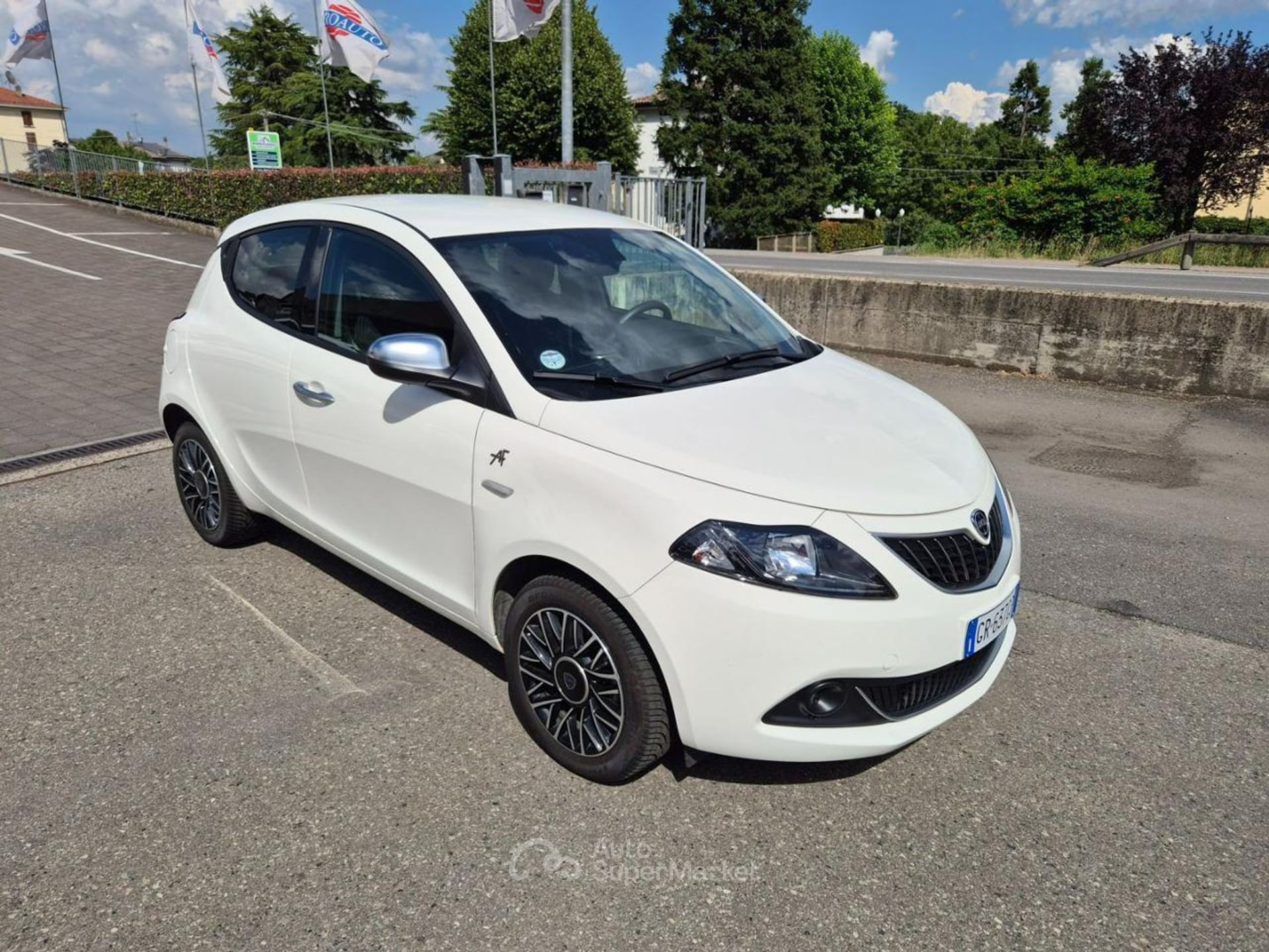 Lancia Ypsilon