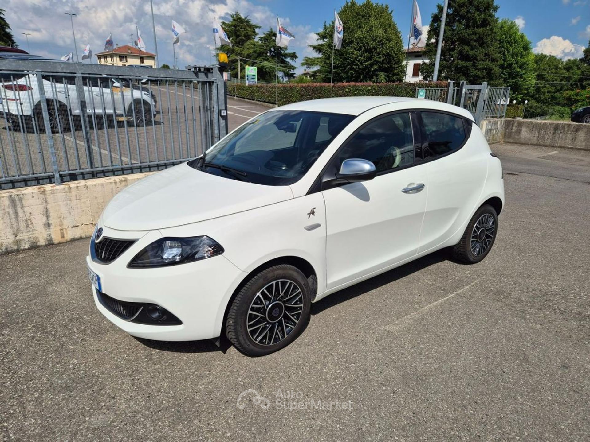 Lancia Ypsilon
