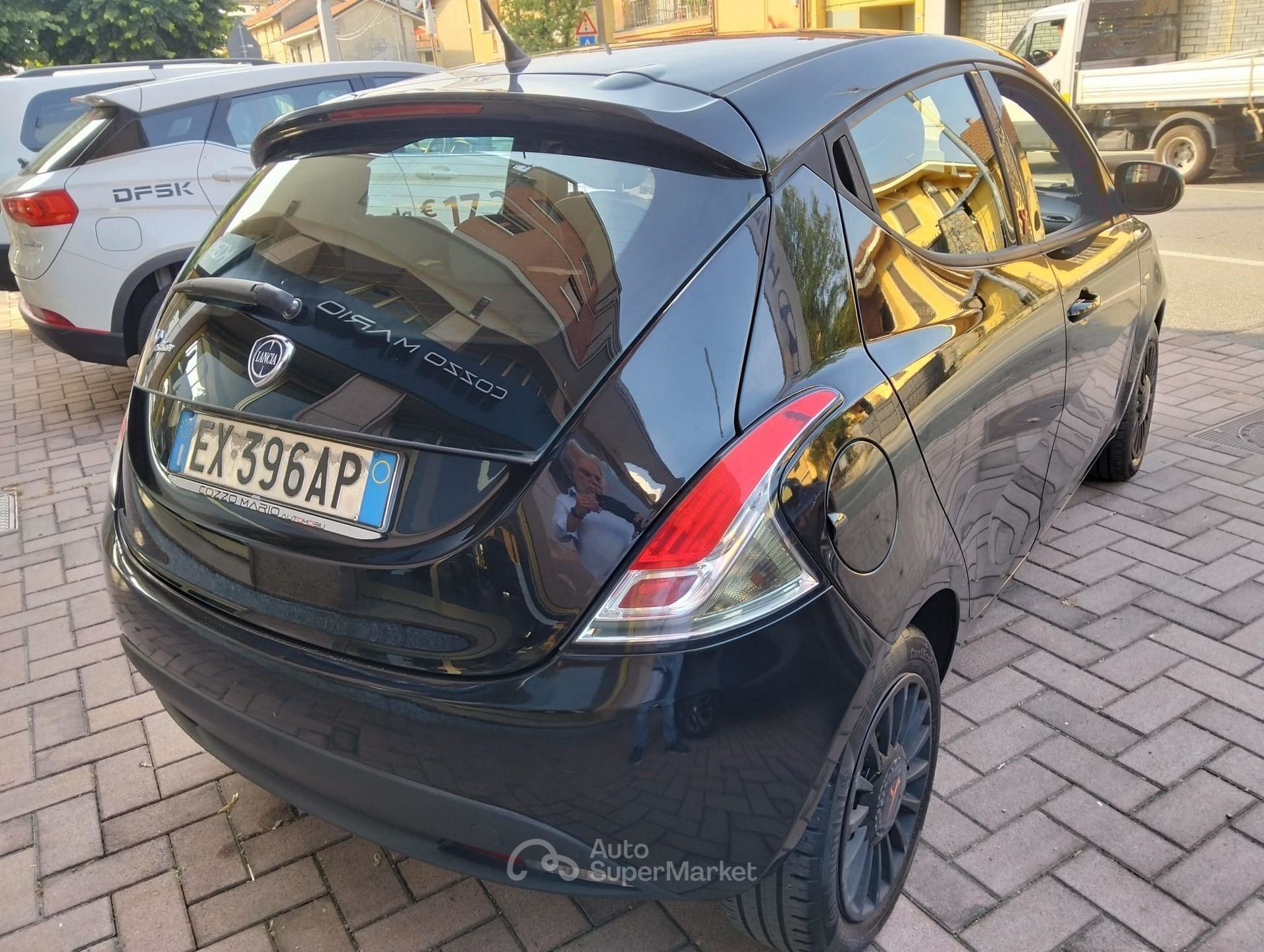 Lancia Ypsilon