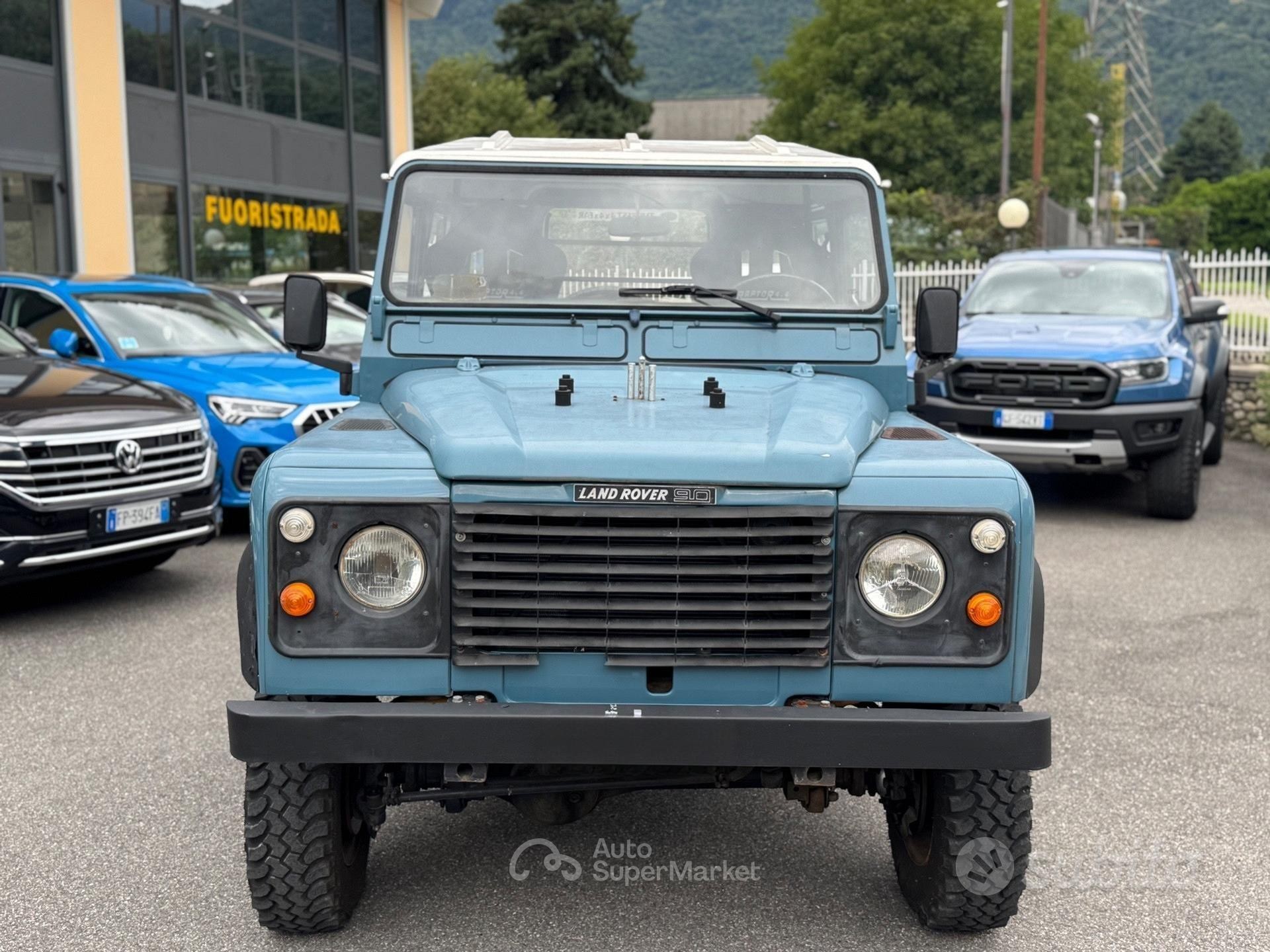 Land Rover Defender