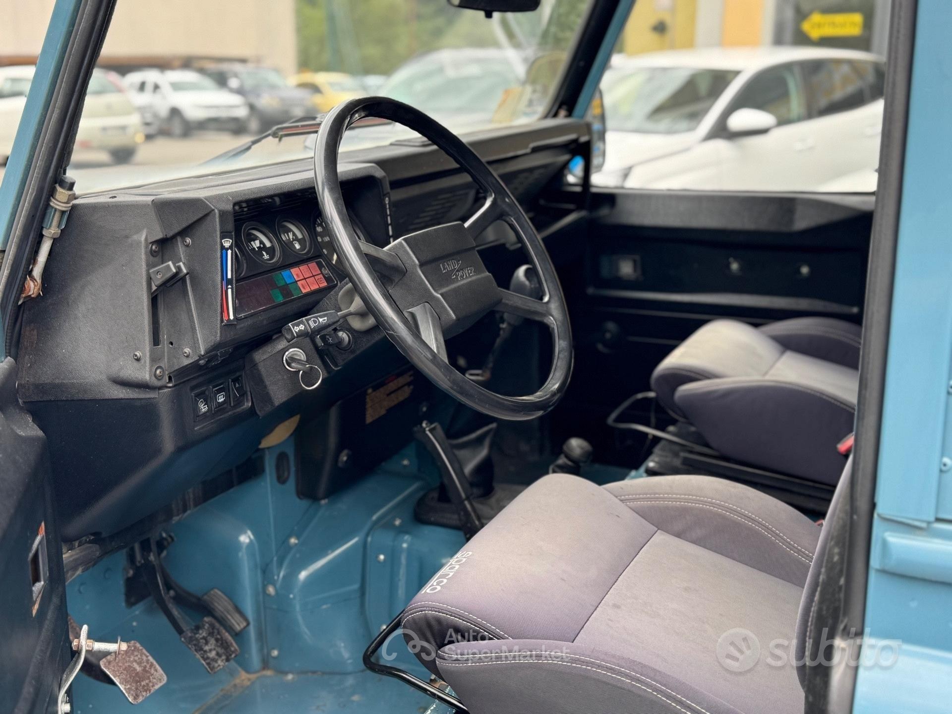 Land Rover Defender