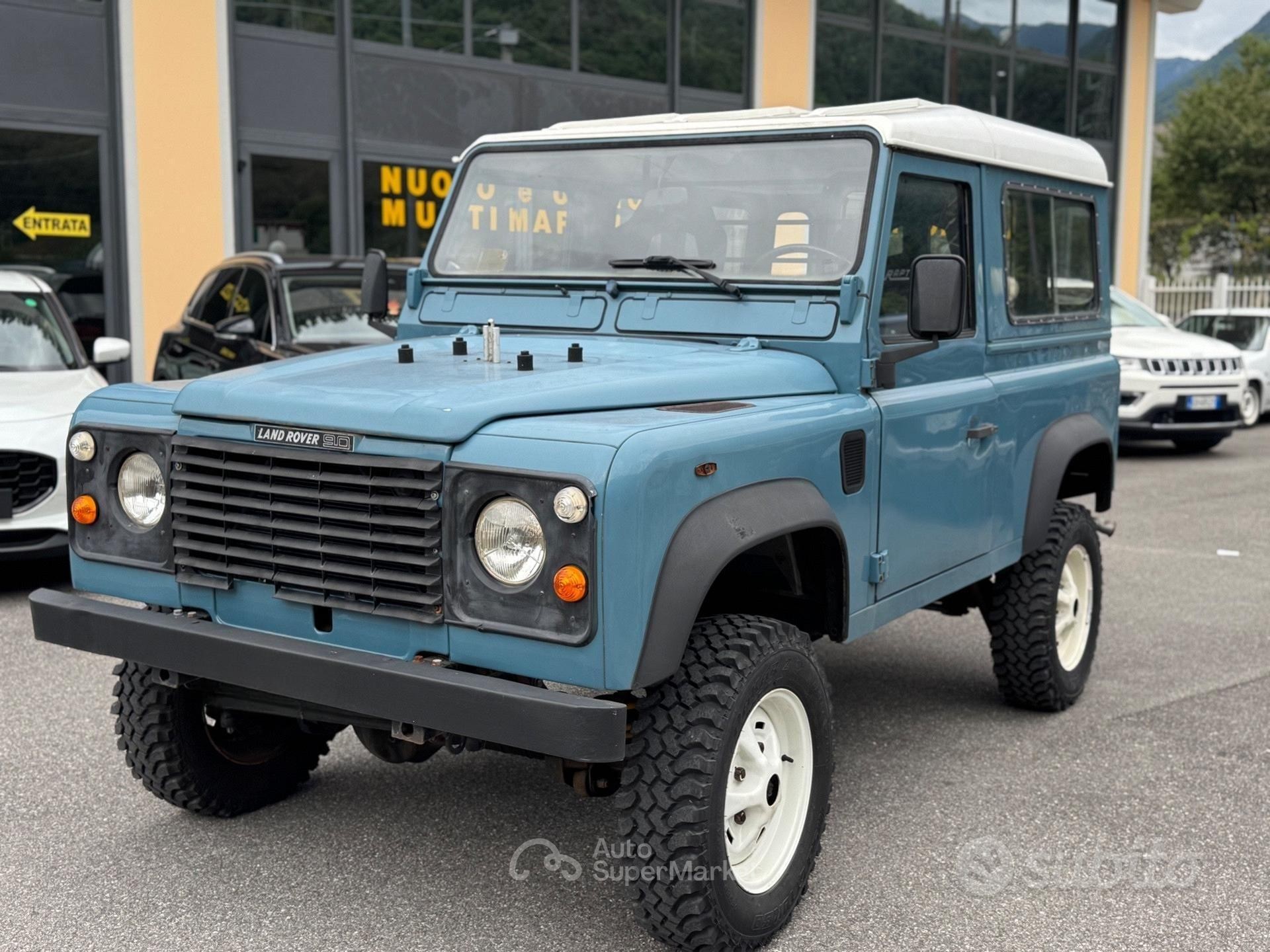 Land Rover Defender