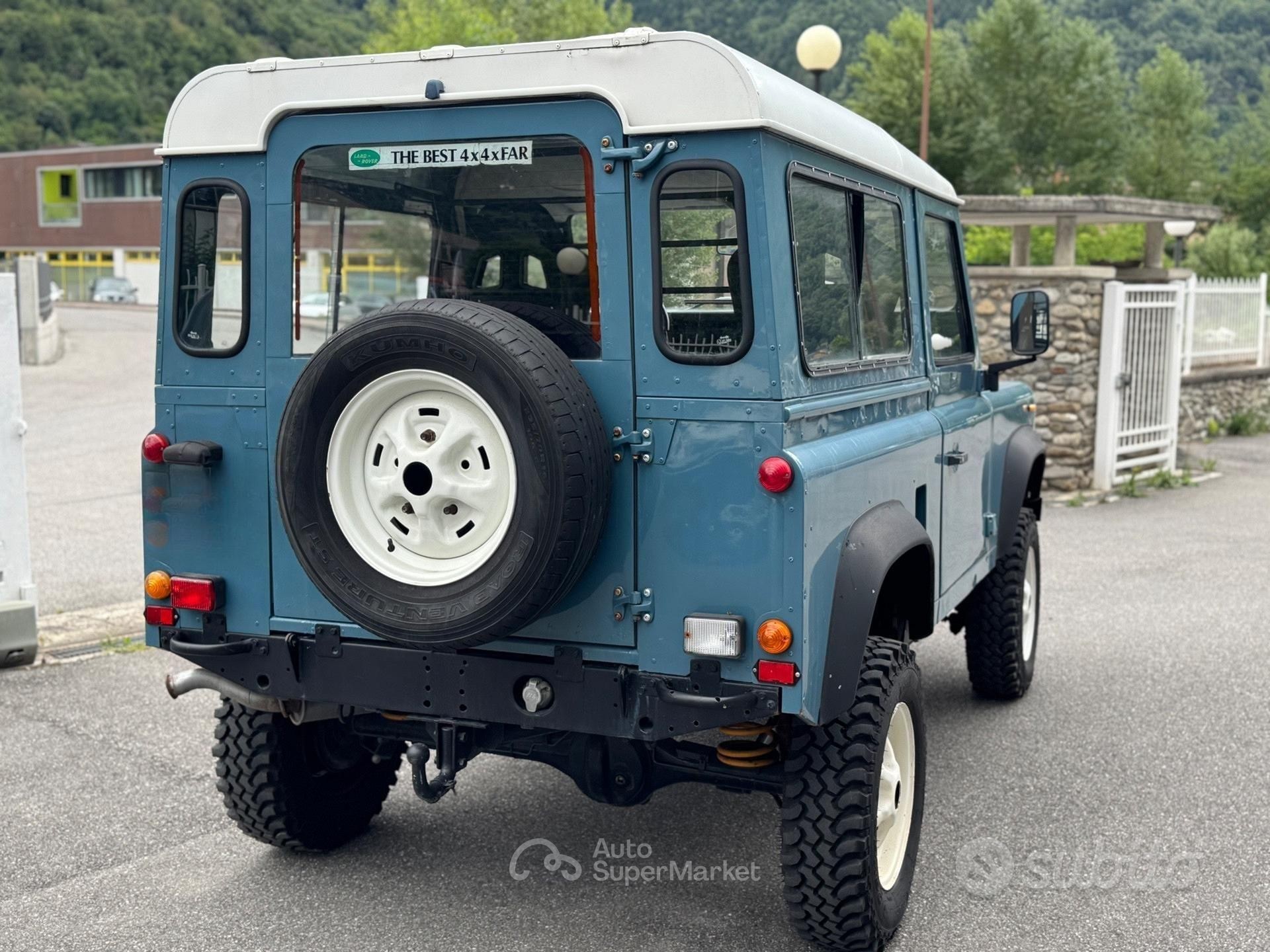 Land Rover Defender