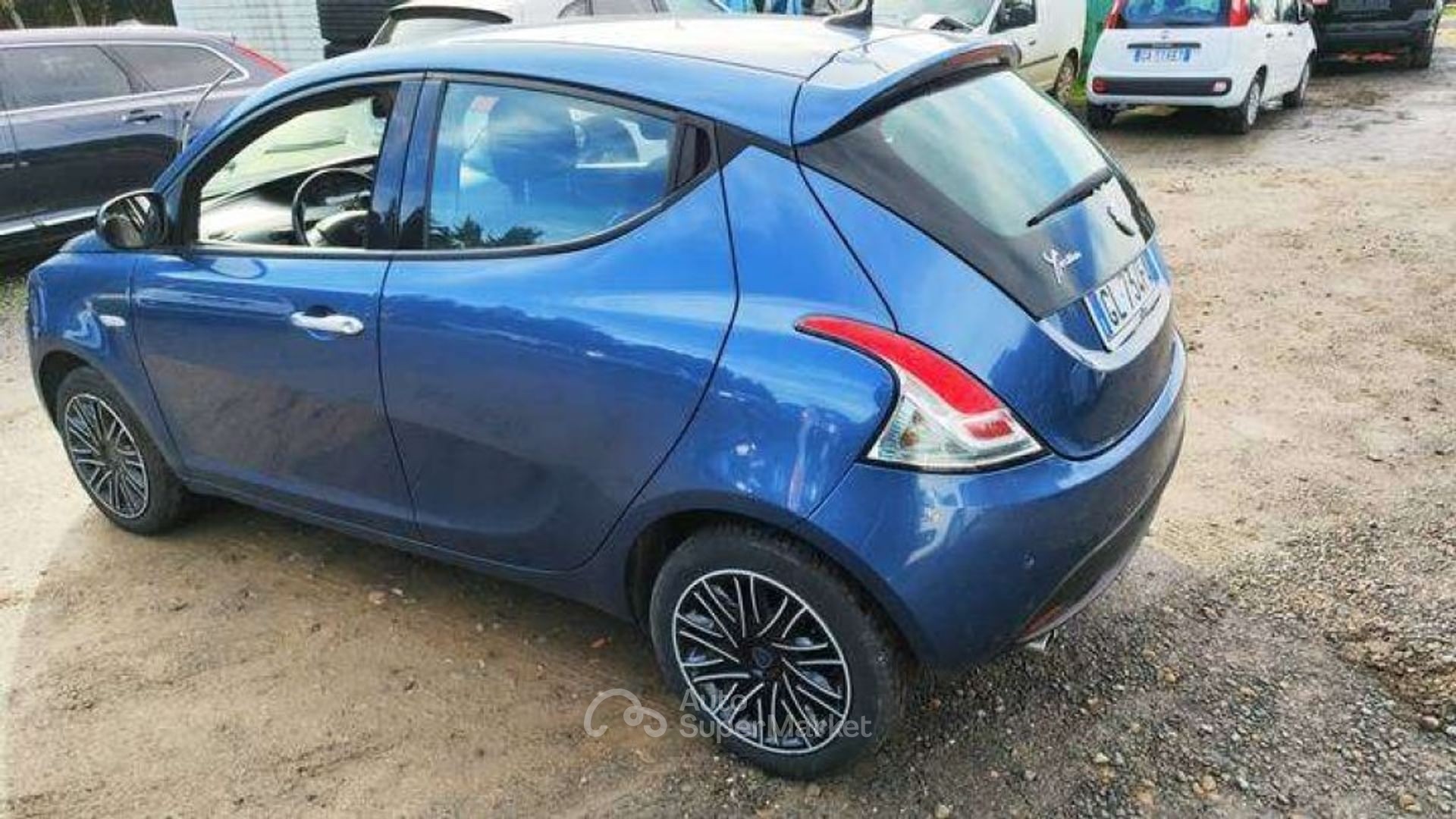 Lancia Ypsilon