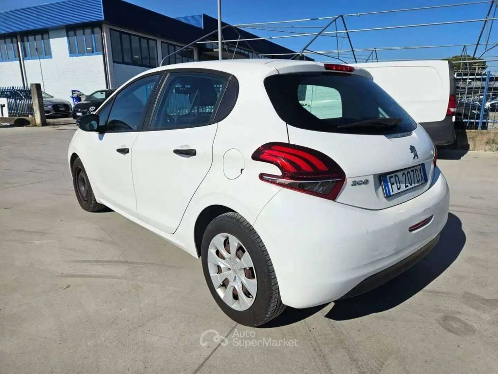 Peugeot 208
