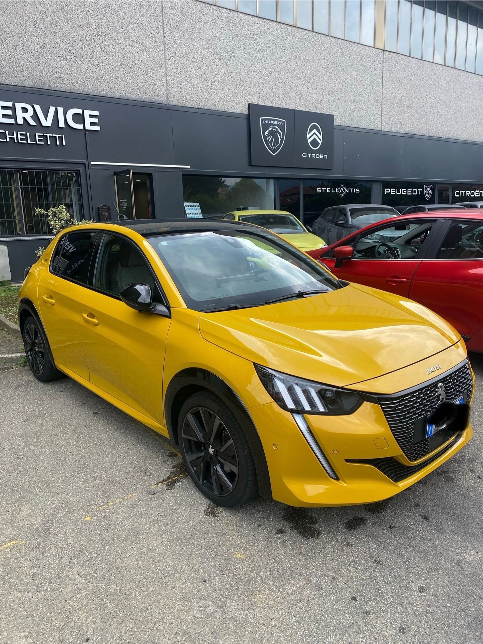 Peugeot 208