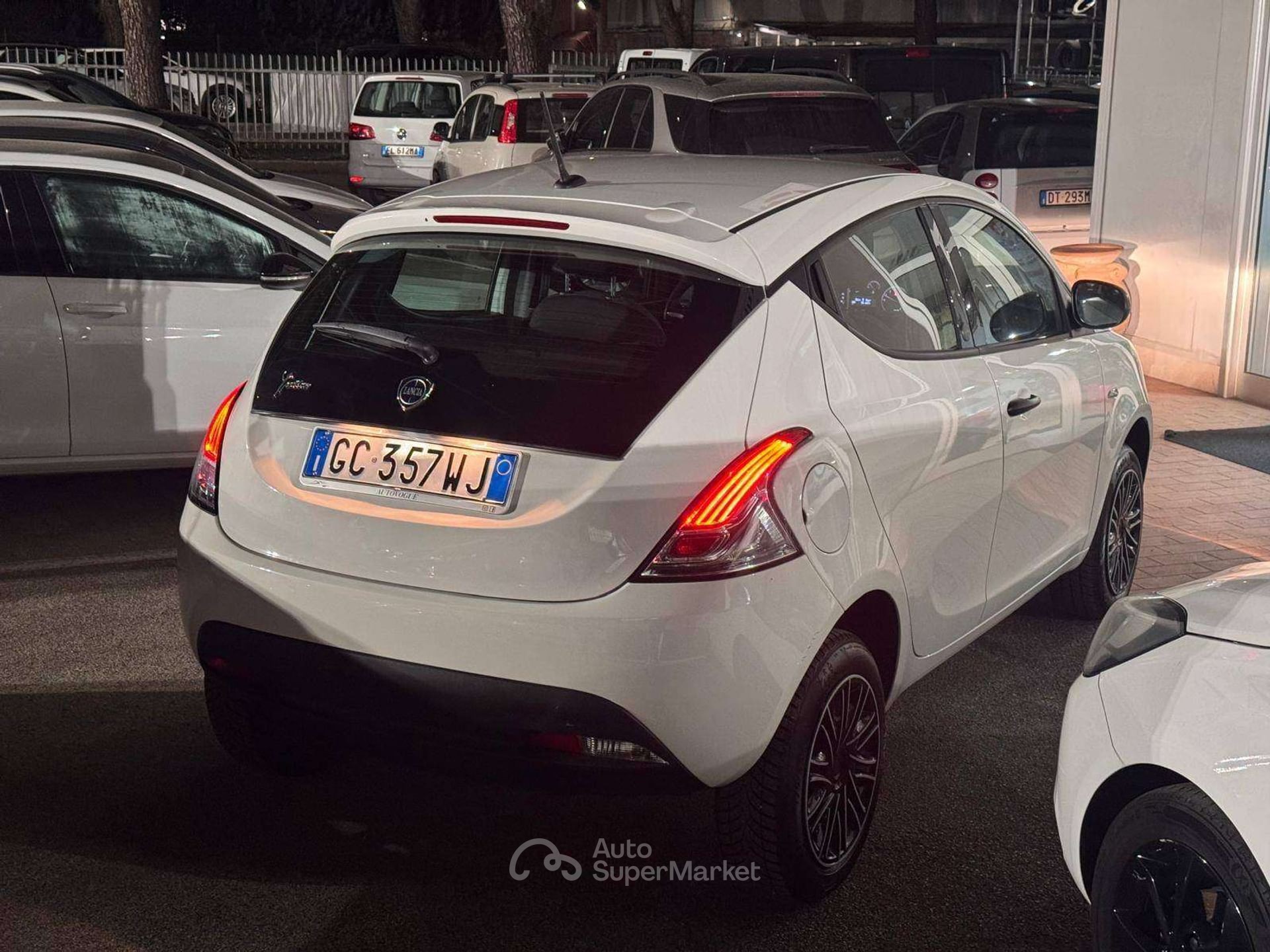 Lancia Ypsilon
