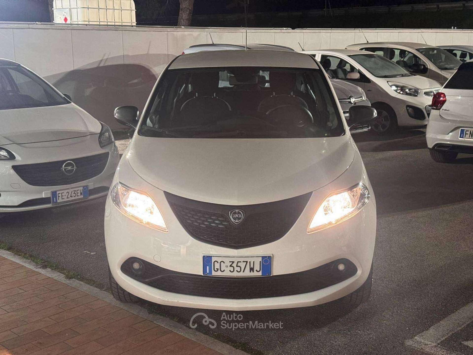 Lancia Ypsilon