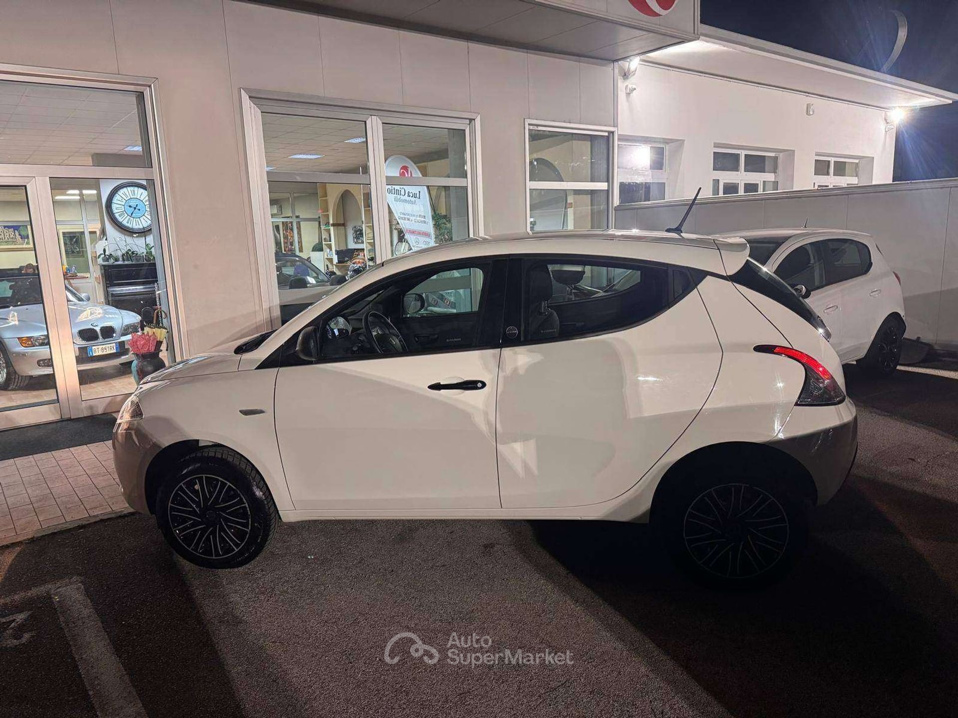 Lancia Ypsilon