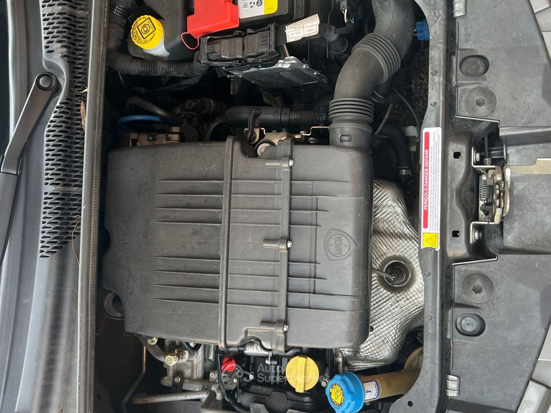 Lancia Ypsilon