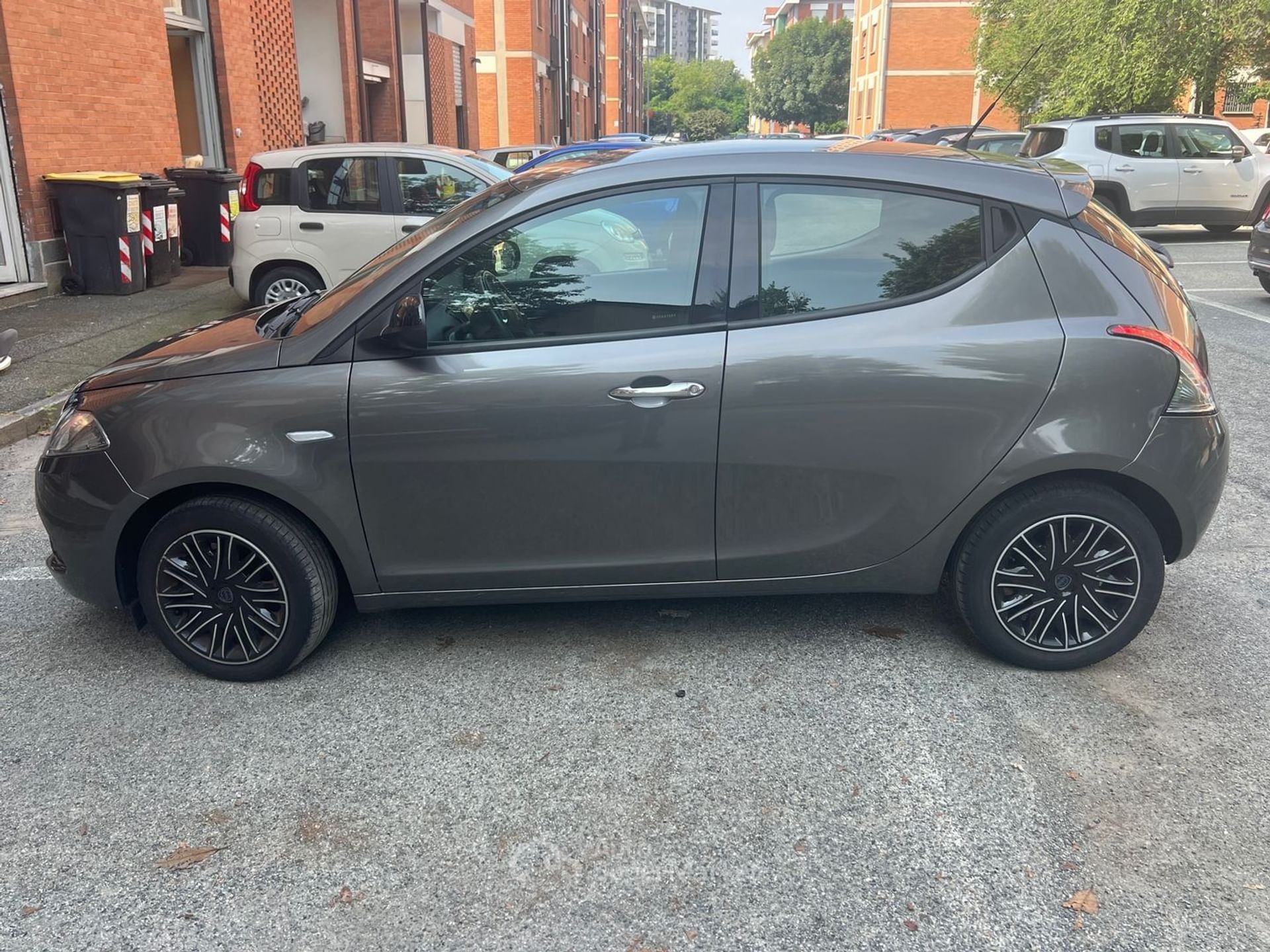 Lancia Ypsilon