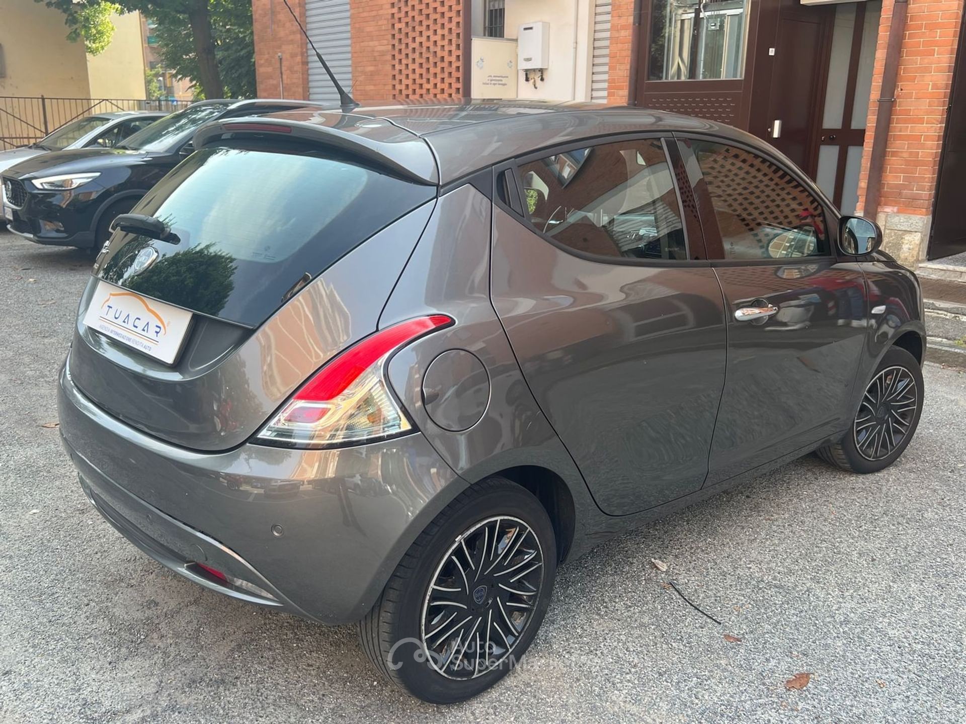Lancia Ypsilon