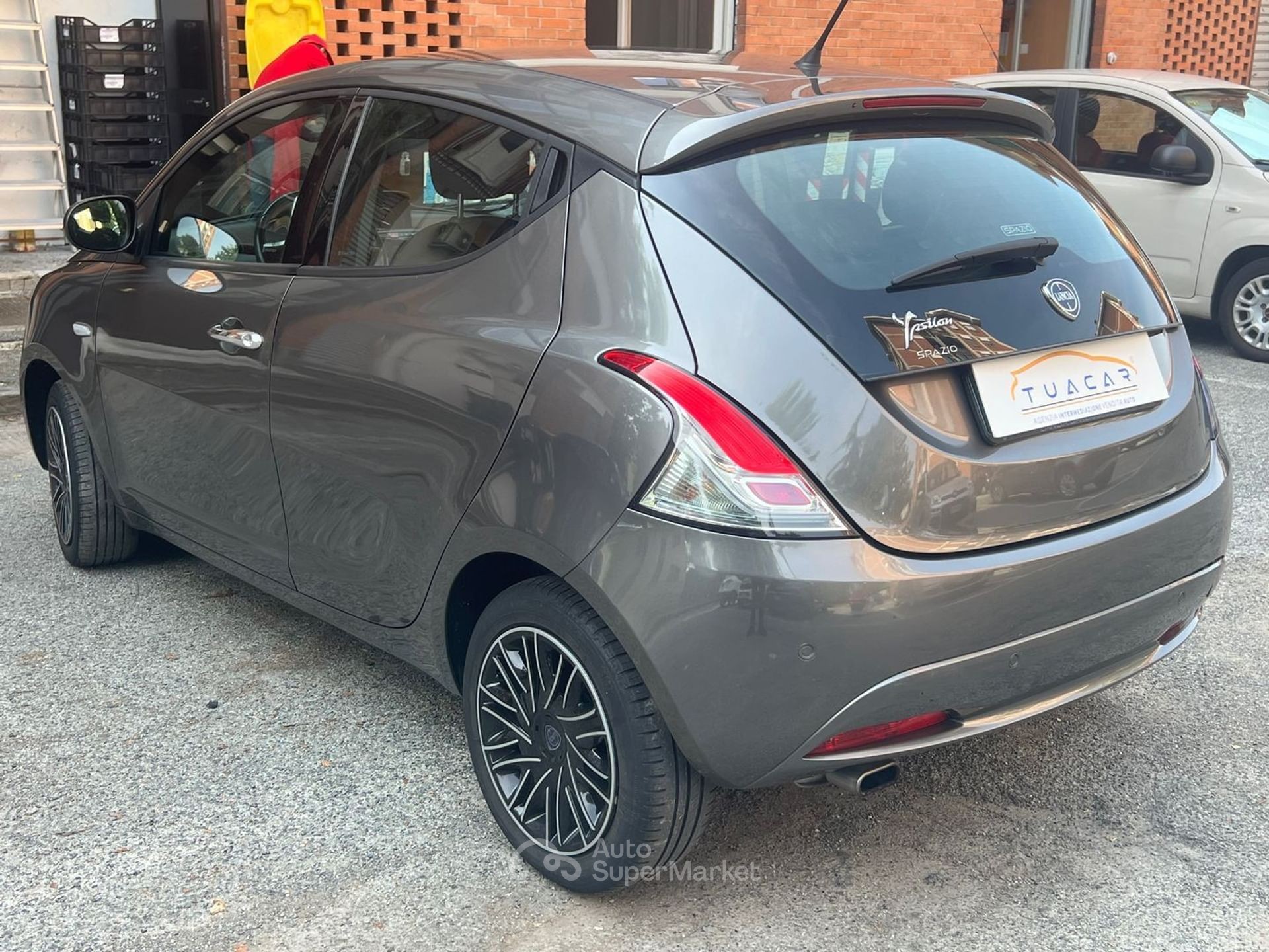 Lancia Ypsilon