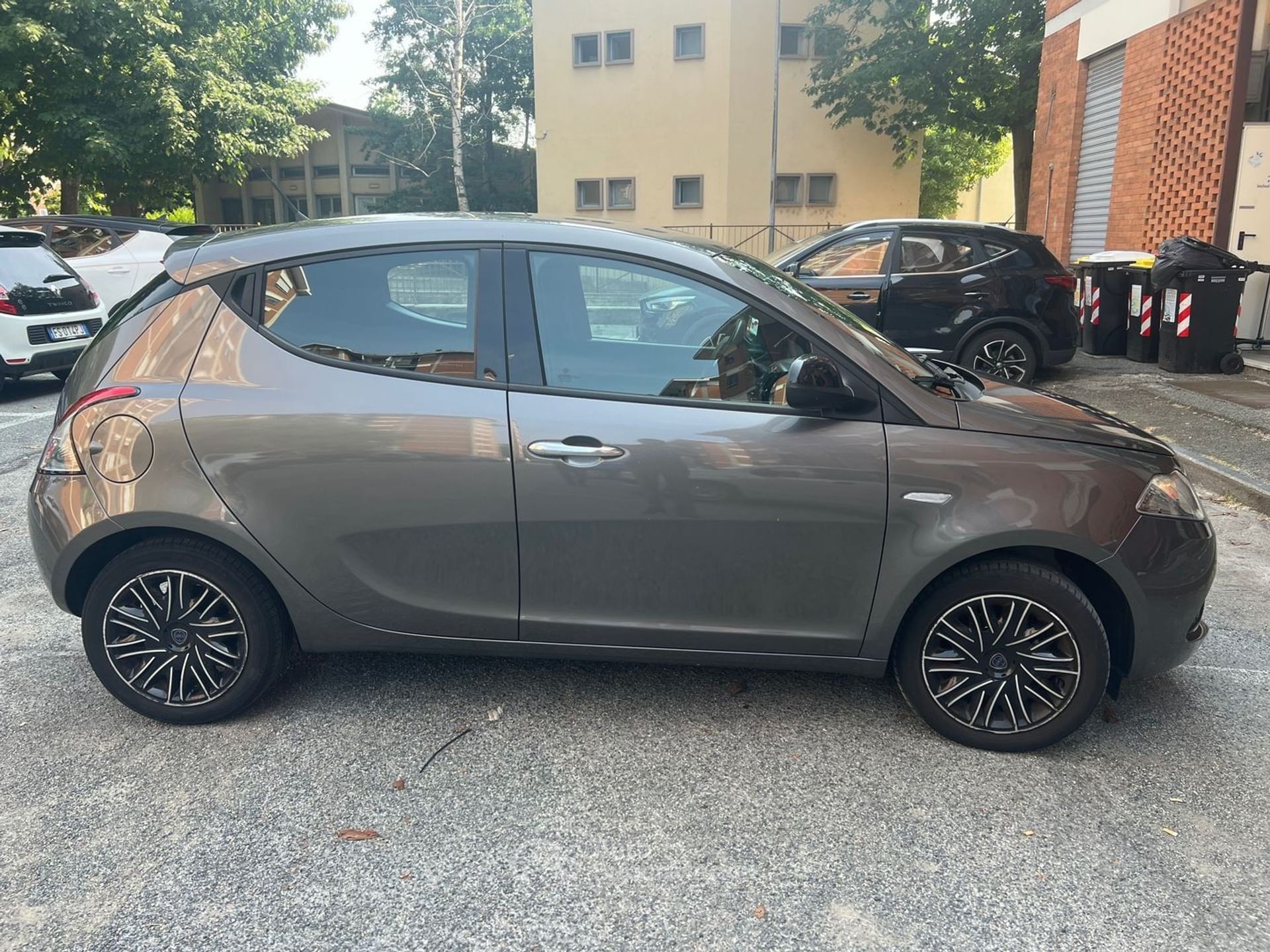 Lancia Ypsilon