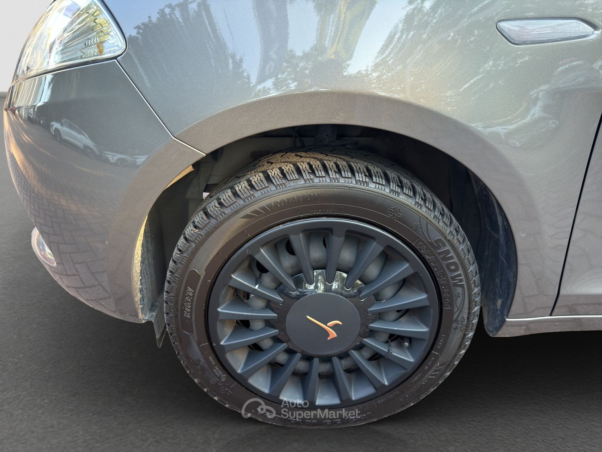 Lancia Ypsilon