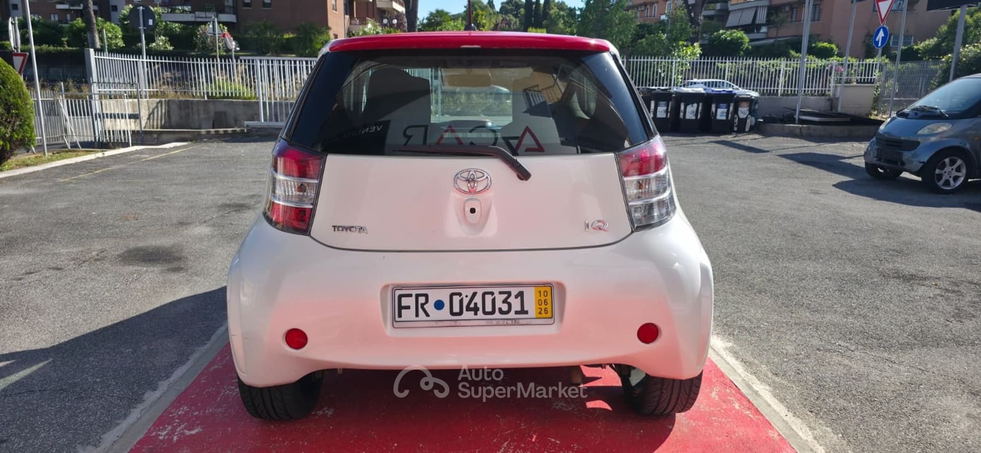 Toyota iQ