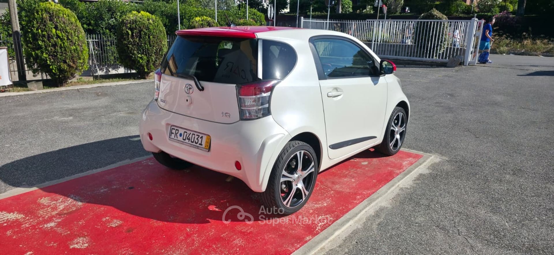 Toyota iQ