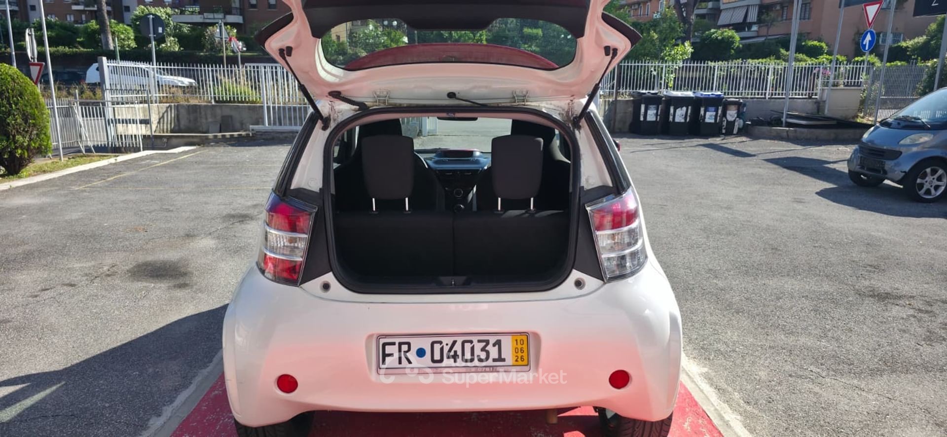 Toyota iQ