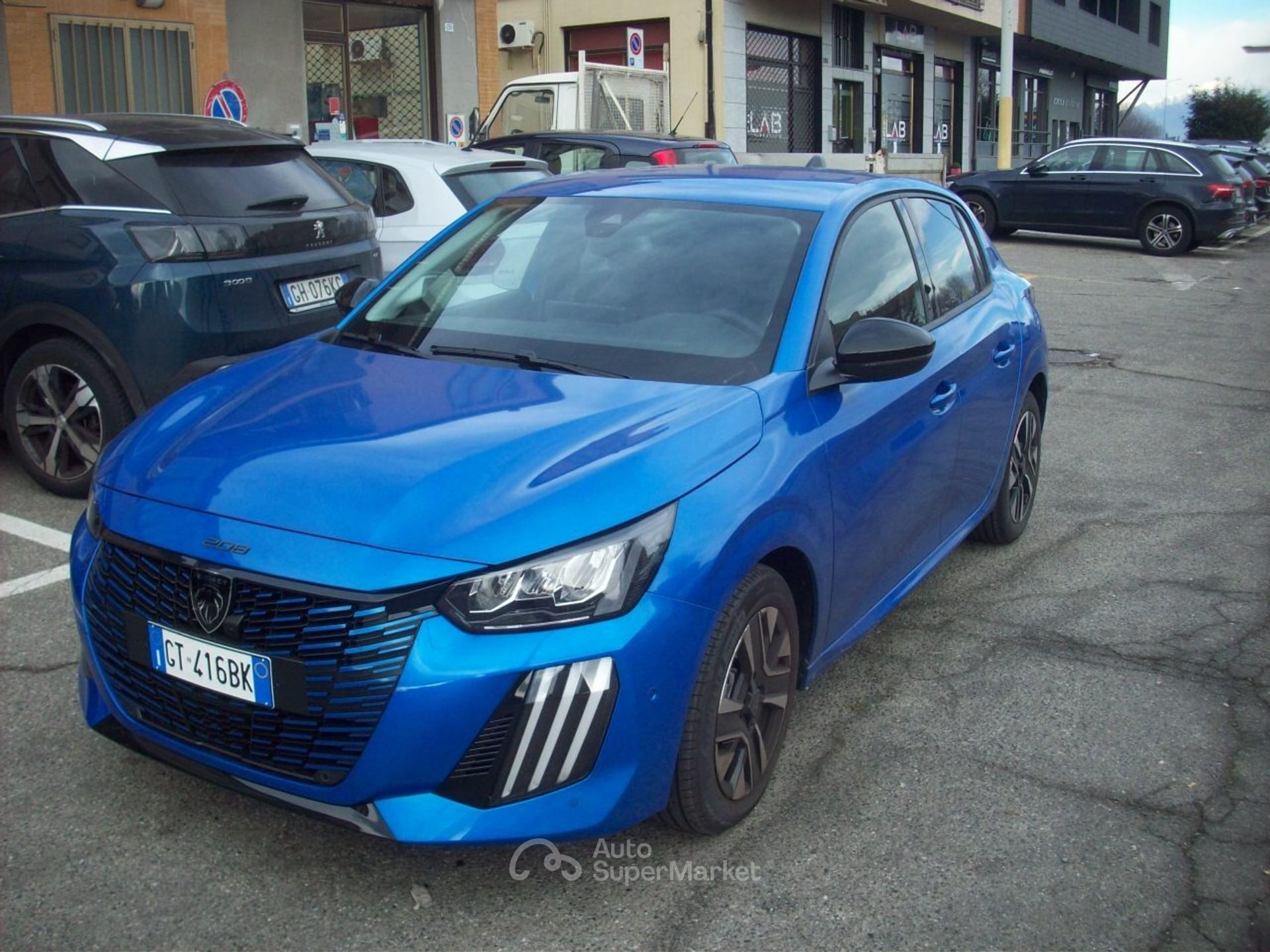 Peugeot 208