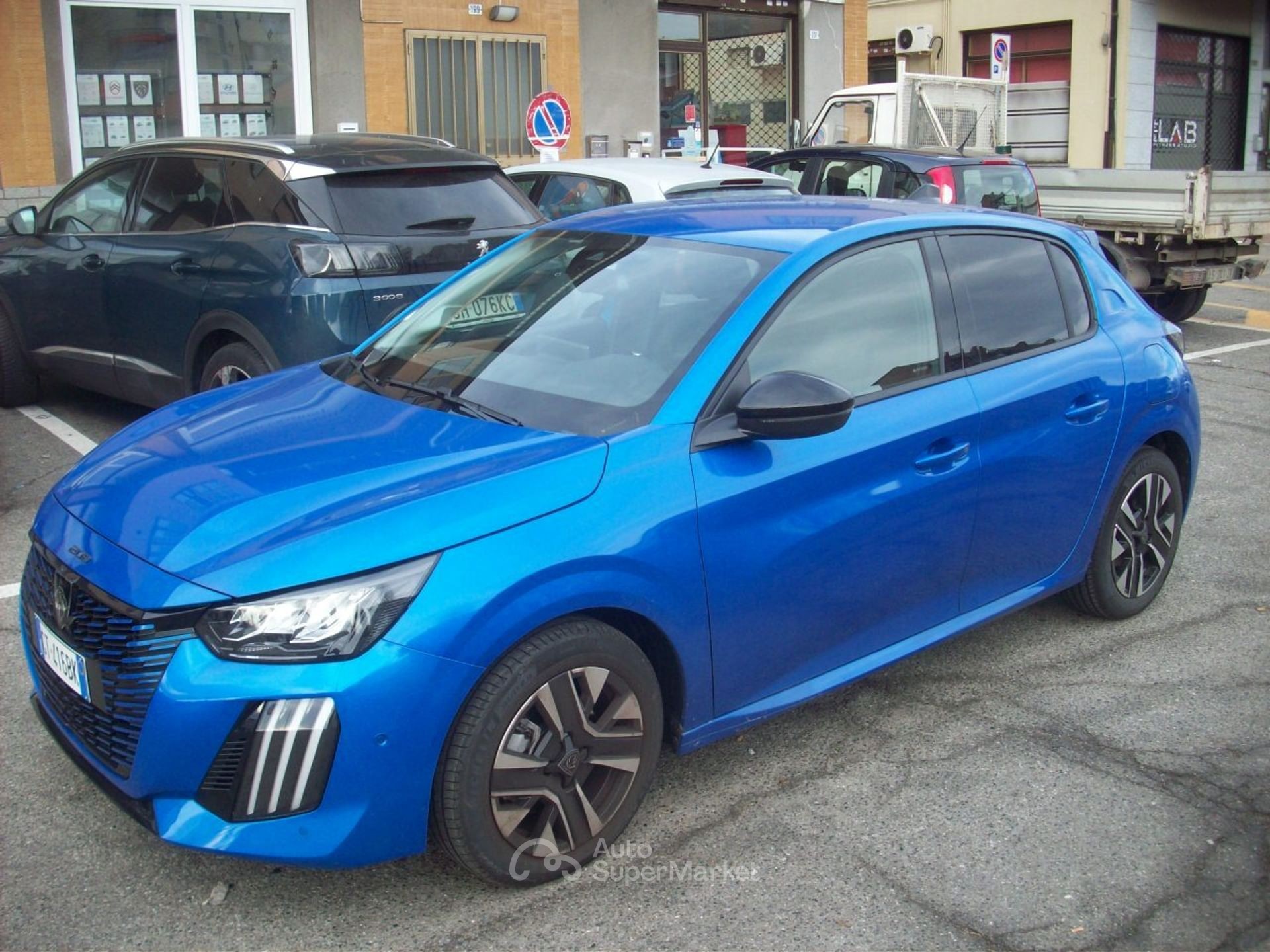 Peugeot 208