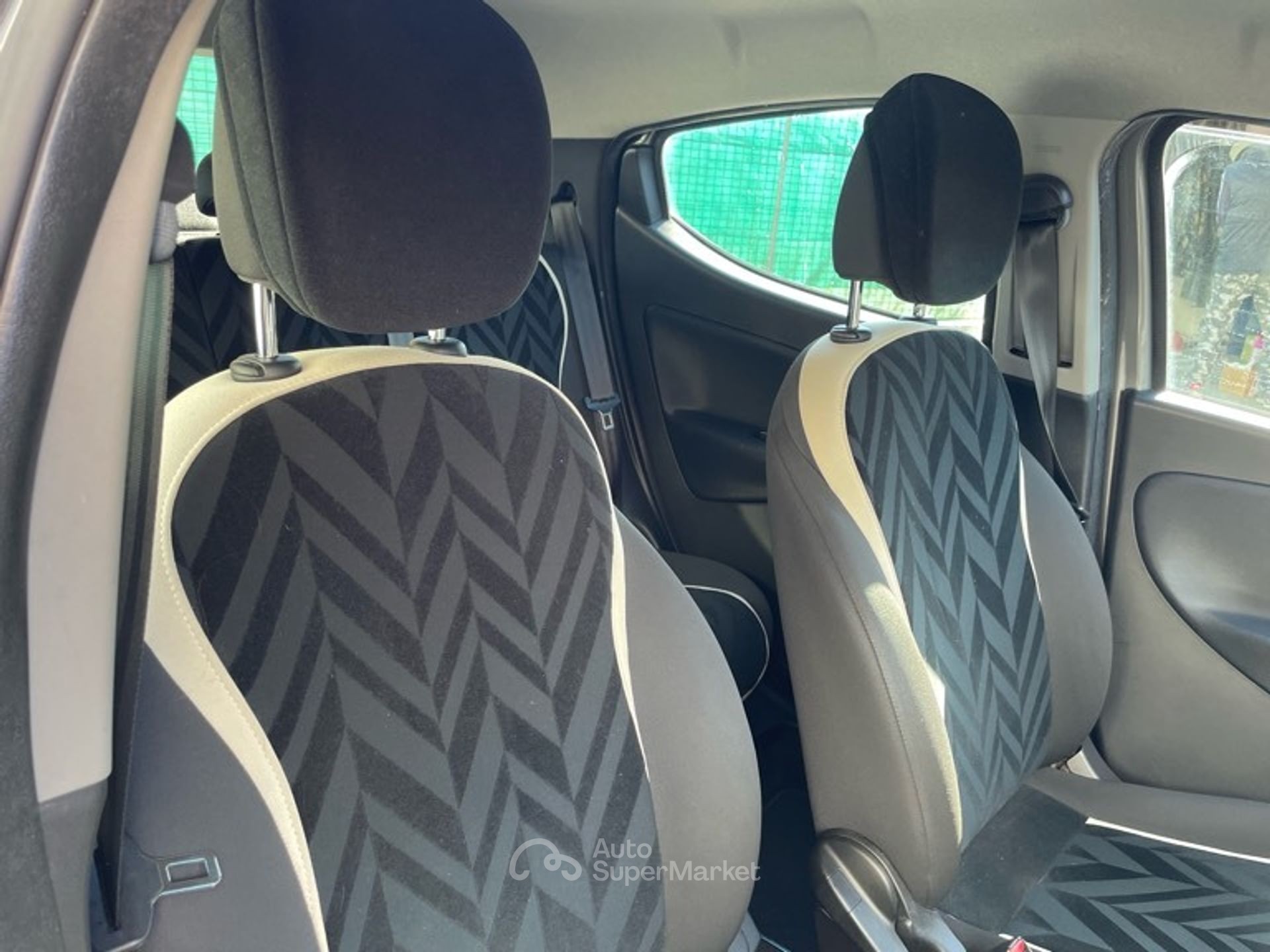 Lancia Ypsilon