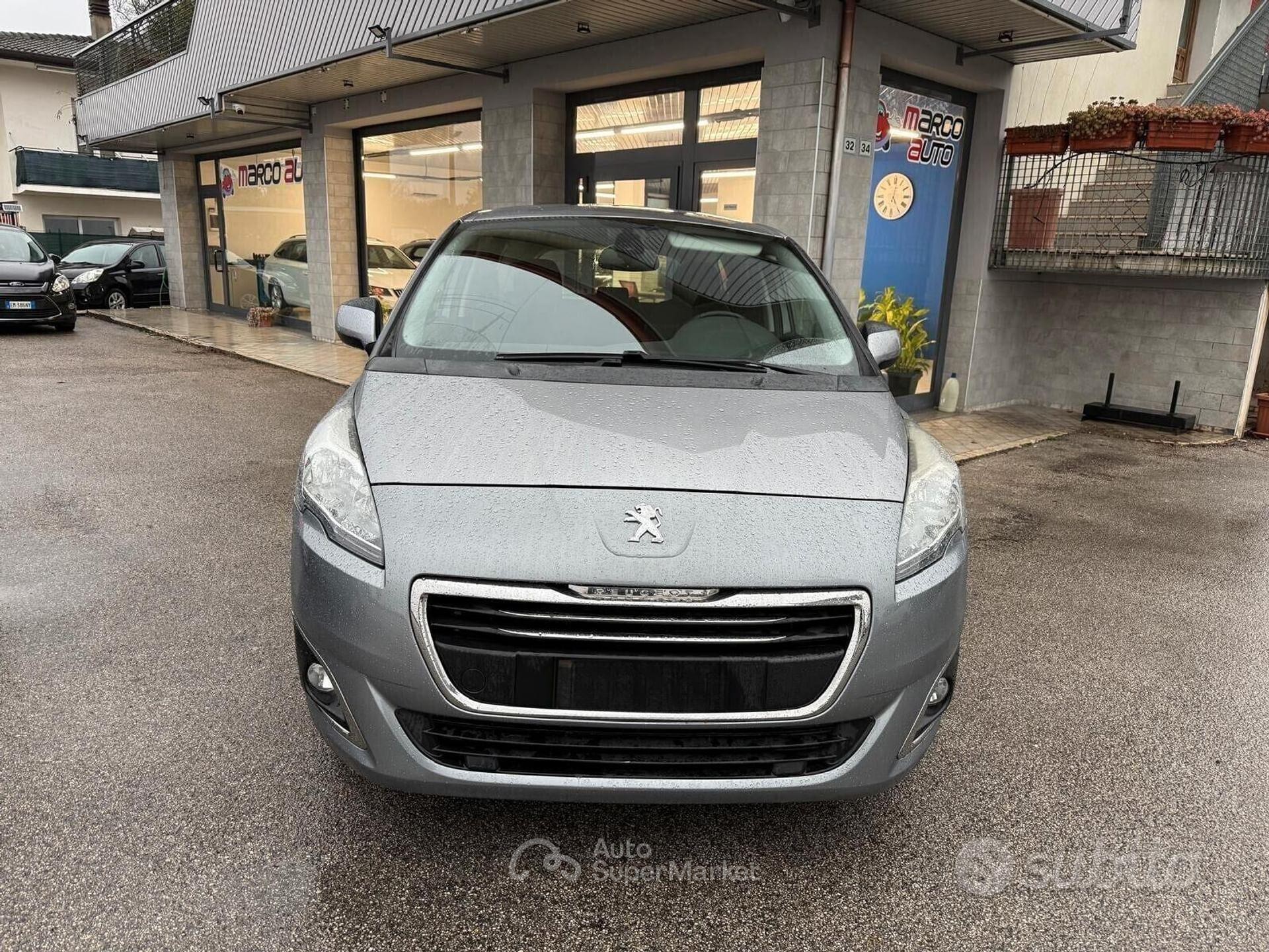Peugeot 5008