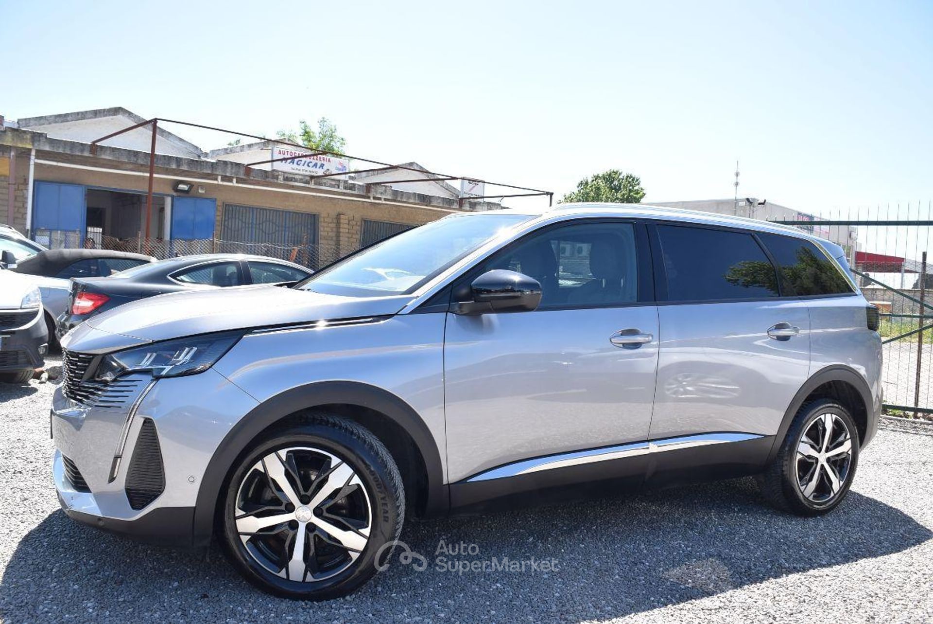 Peugeot 5008