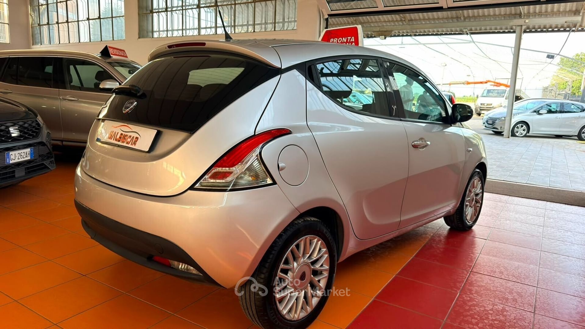 Lancia Ypsilon
