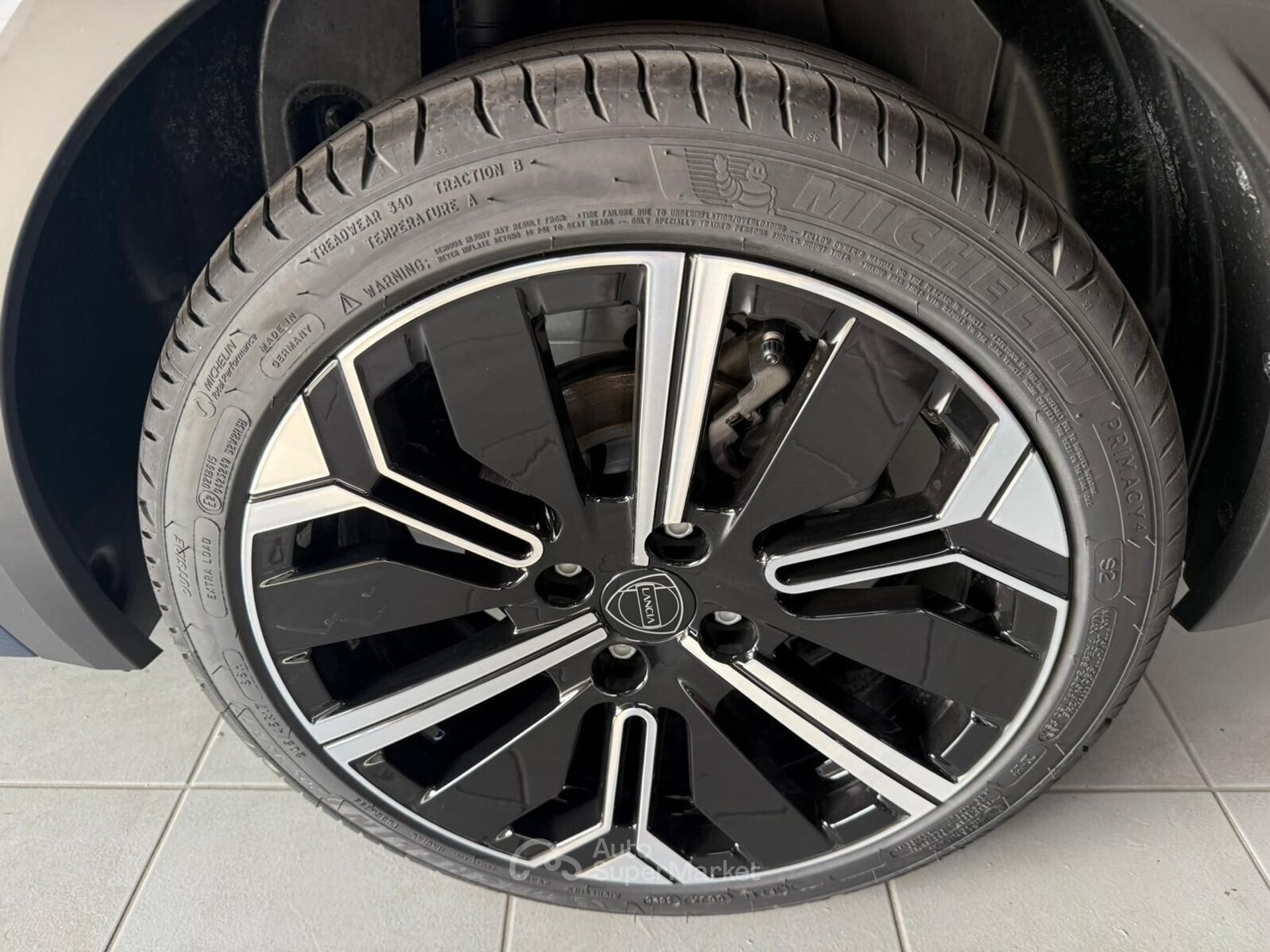 Lancia Ypsilon