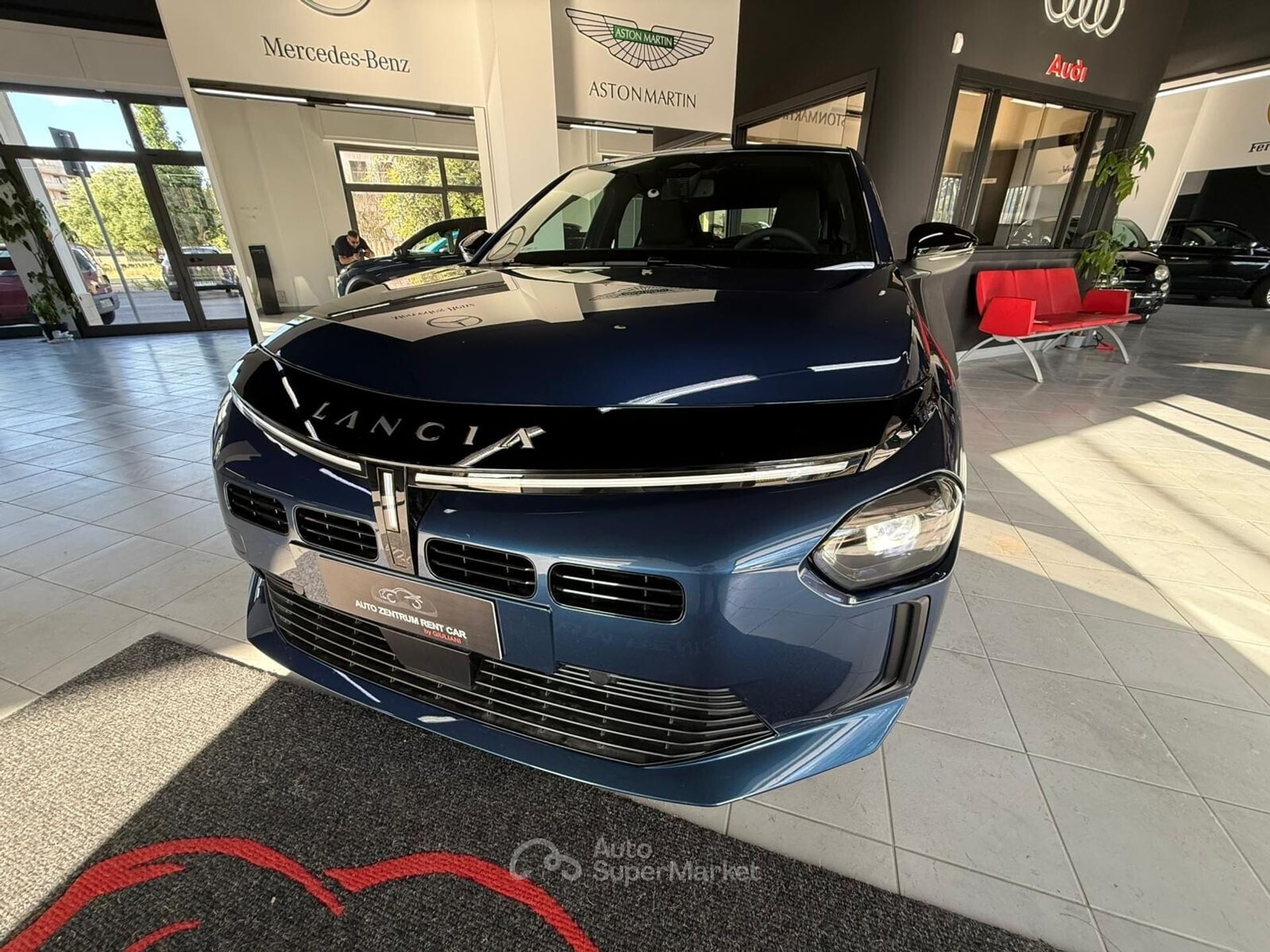 Lancia Ypsilon